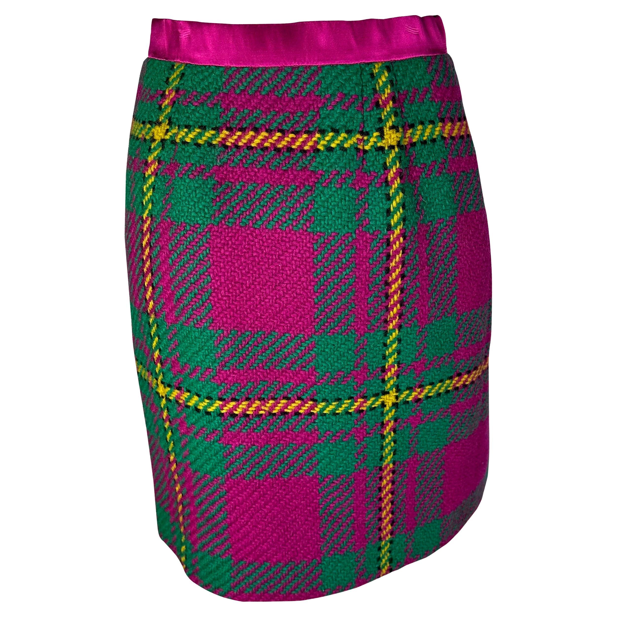 F/W 1991 Oscar de La Renta Runway Pink Green Tartan Fringe Wrap Pencil Skirt For Sale 2