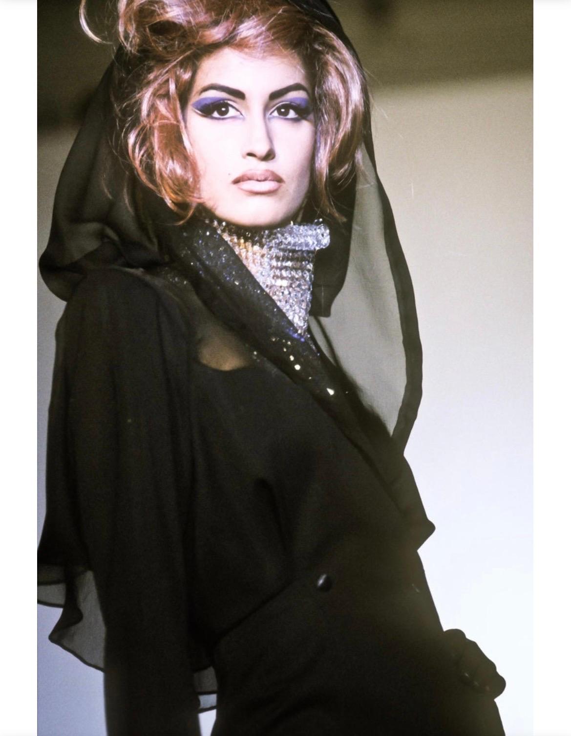 Tuta Thierry Mugler F&F Vintage A/I 1991 con cappuccio nero In condizioni ottime in vendita a Concord, NC