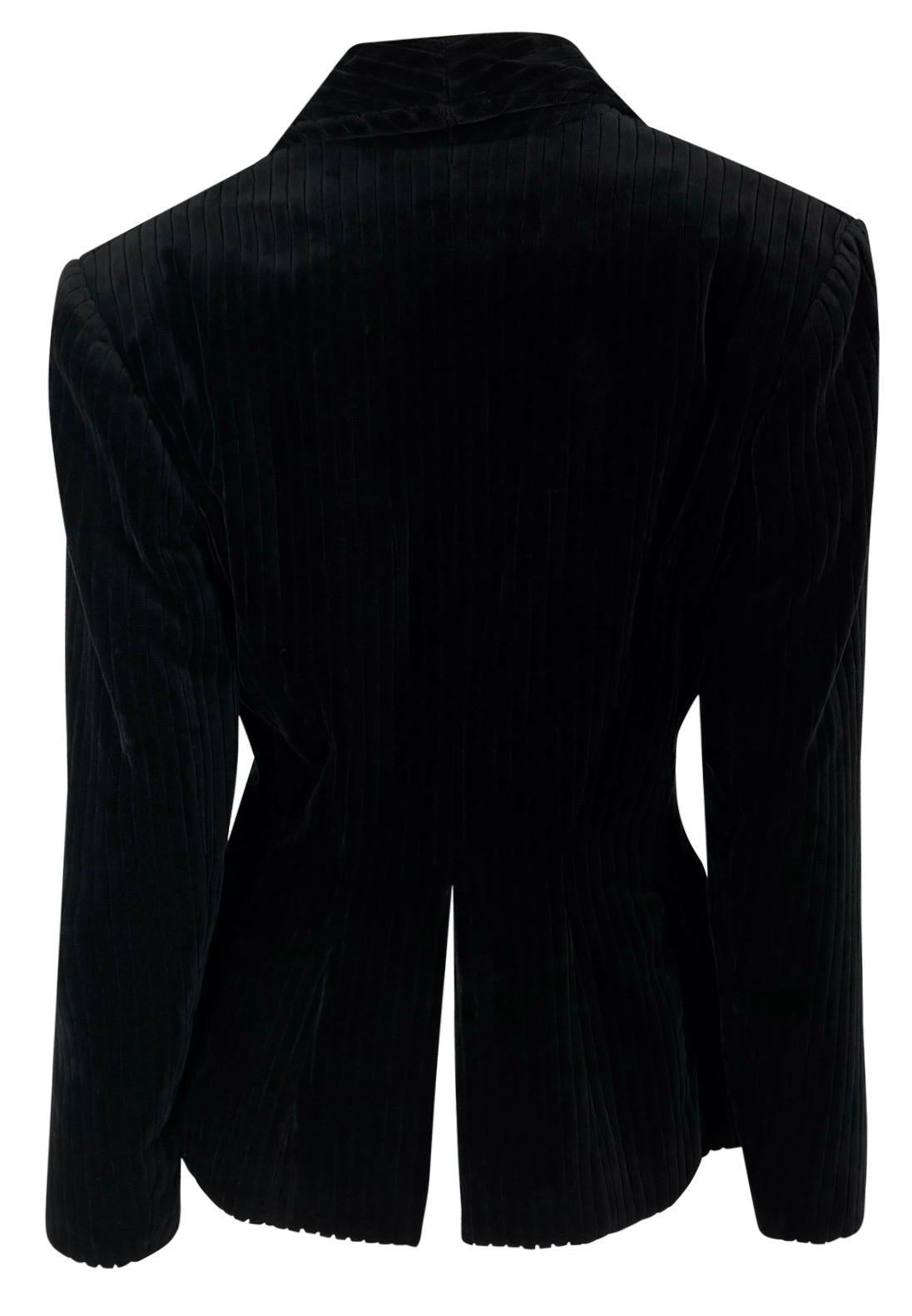 Donna A/I 1992 Azzedine Alaïa, giacca blazer in velluto nero in vendita