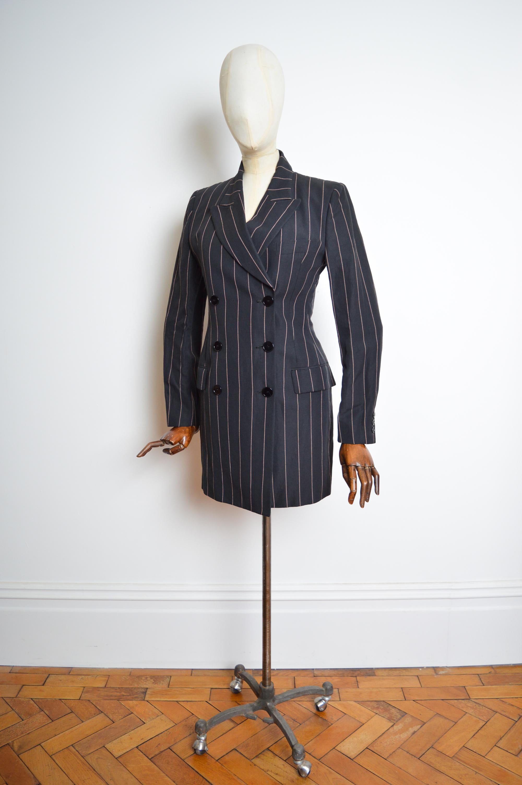 A/I 1992 Dolce & Gabbana Runway Black Pinstripe Tuxedo Jacket & Dress Suit Set in vendita 7