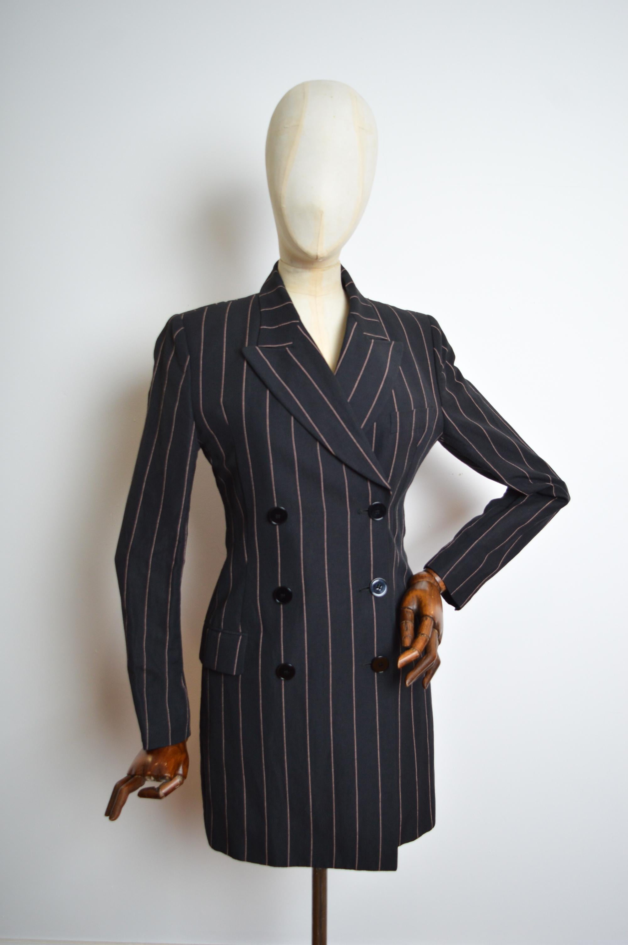 A/I 1992 Dolce & Gabbana Runway Black Pinstripe Tuxedo Jacket & Dress Suit Set in vendita 10