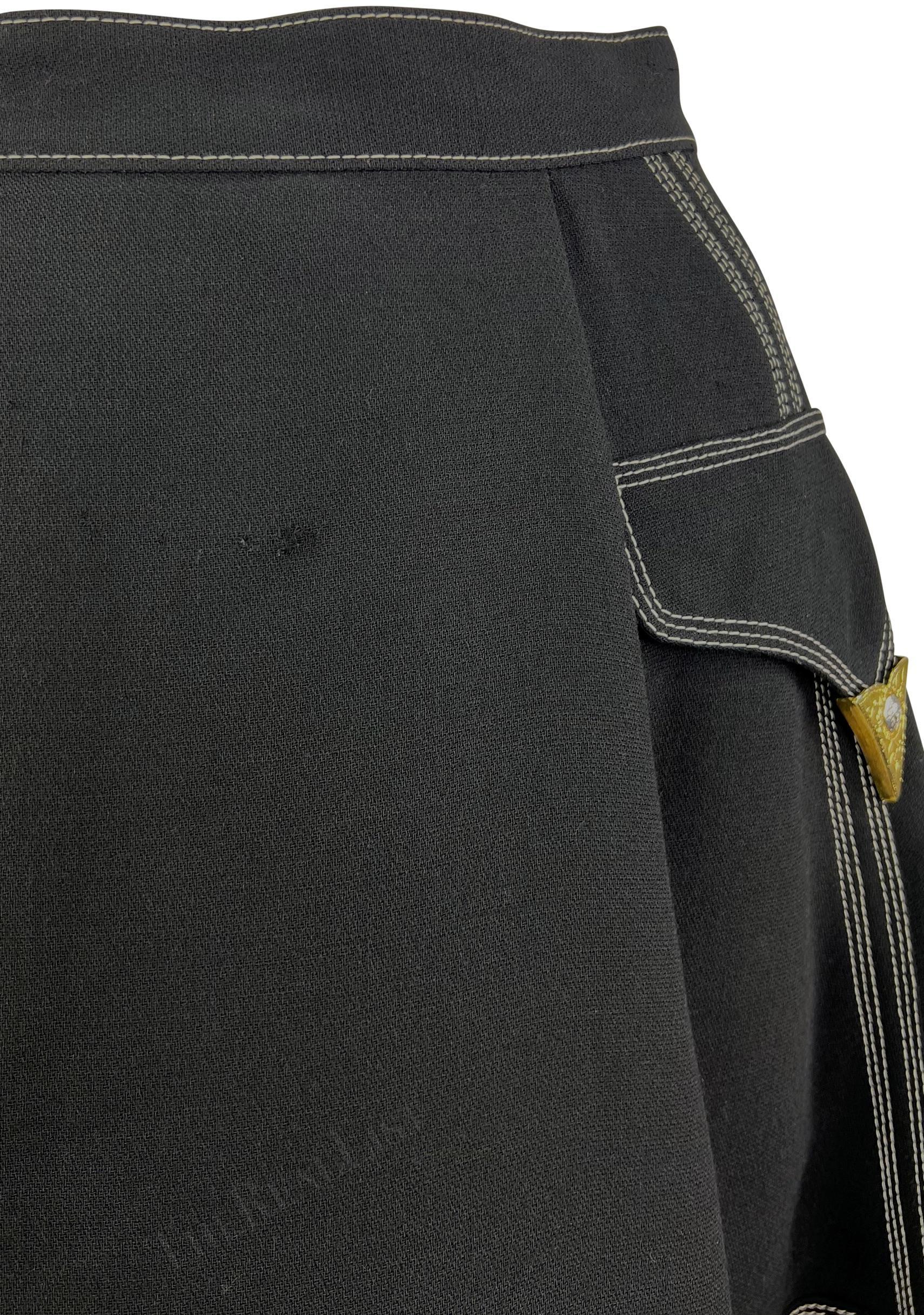 Jupe Medusa Hardware de Gianni Versace noire et dorée, A/H 1992 en vente 4