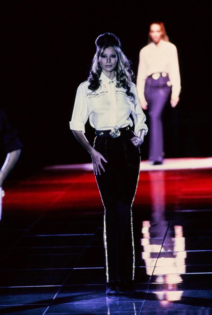 A/H 1992 - Gianni Versace Runway - Jupe longue fendue avec strass et fente dorée  Unisexe en vente