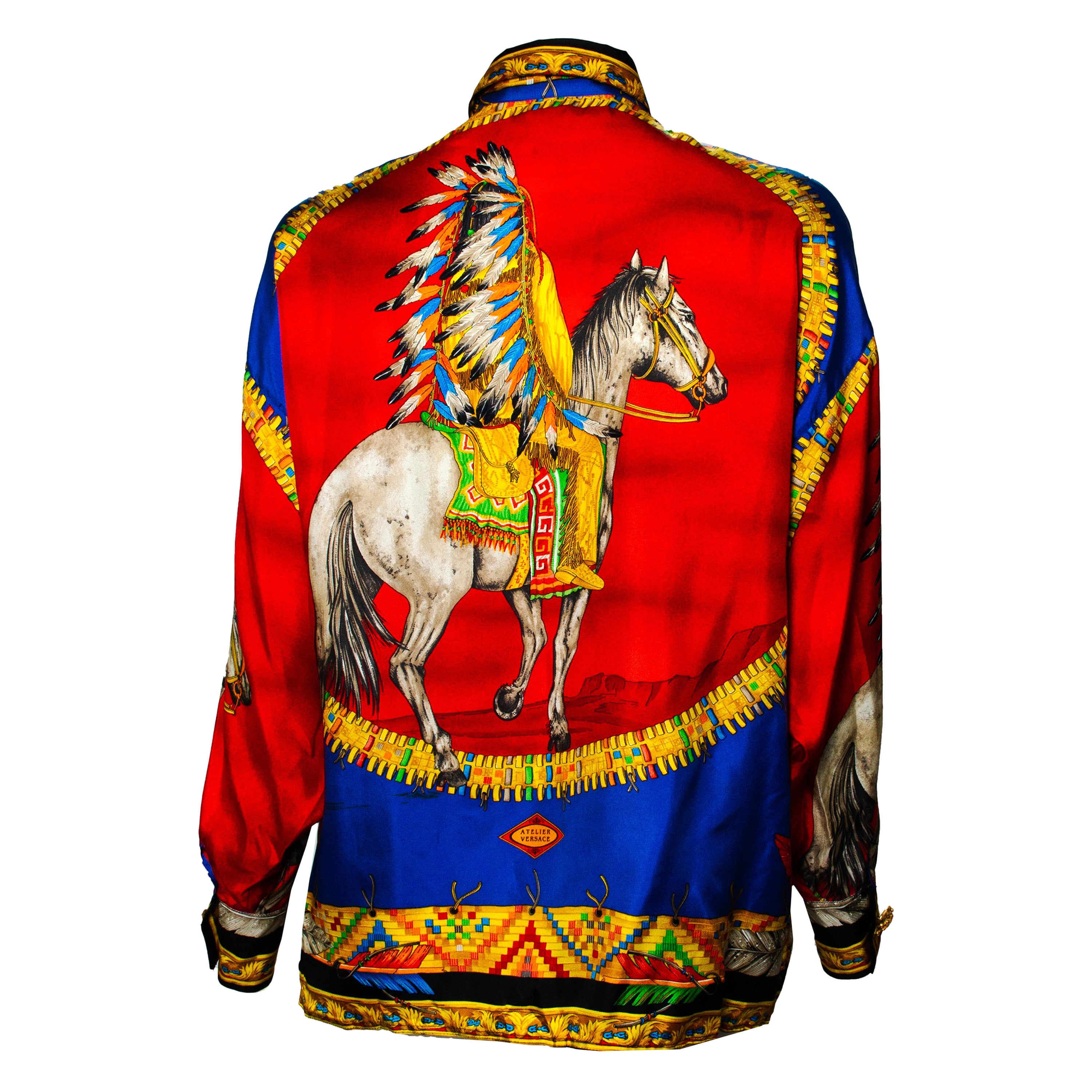 F/W 1992 Gianni Versace Camisa de Seda con Cuello Atelier A Estampado Nativo Americano Rojo