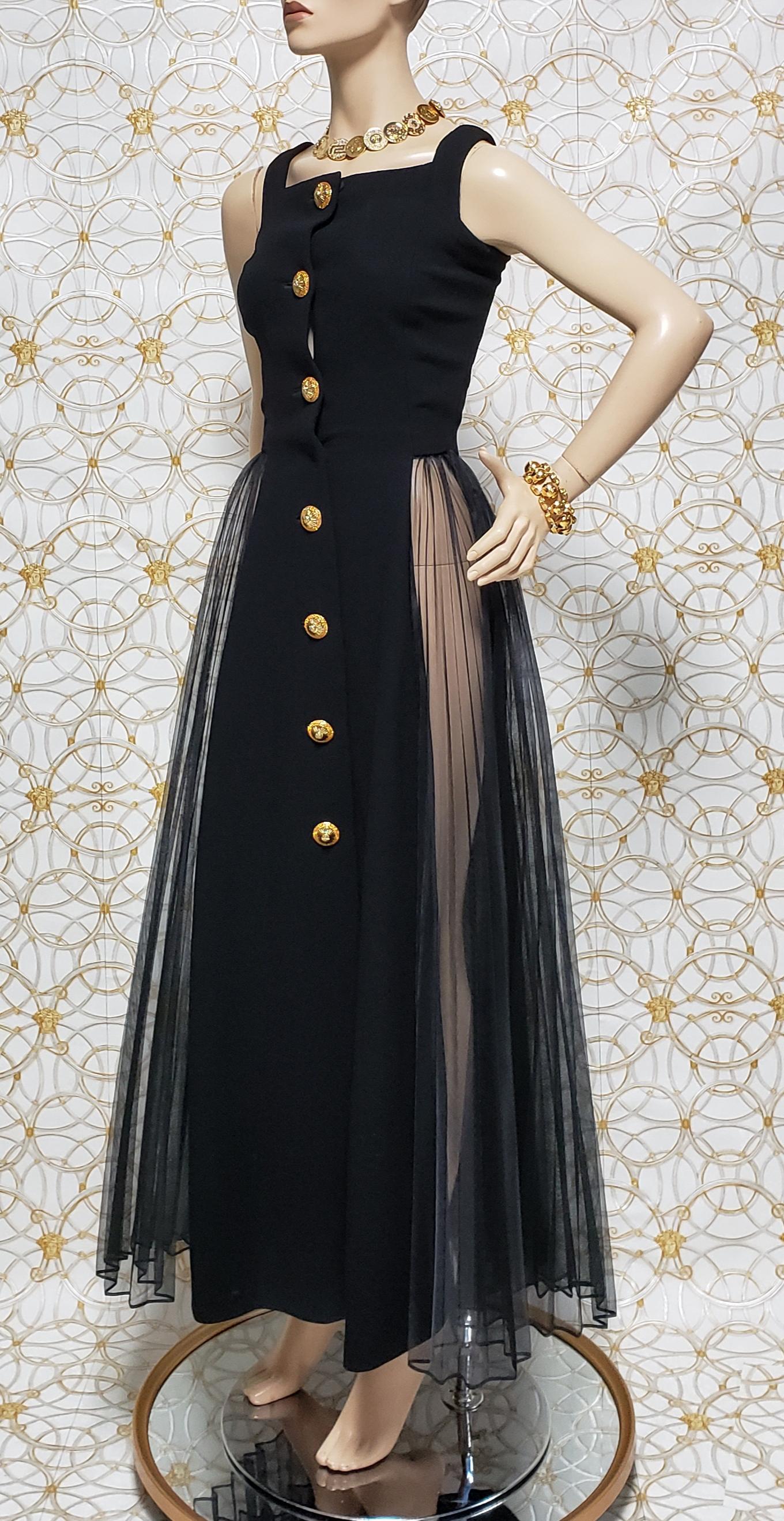 Iconic Museum-worthy GIANNI VERSACE Atelier Long Black Dress In Excellent Condition For Sale In Montgomery, TX