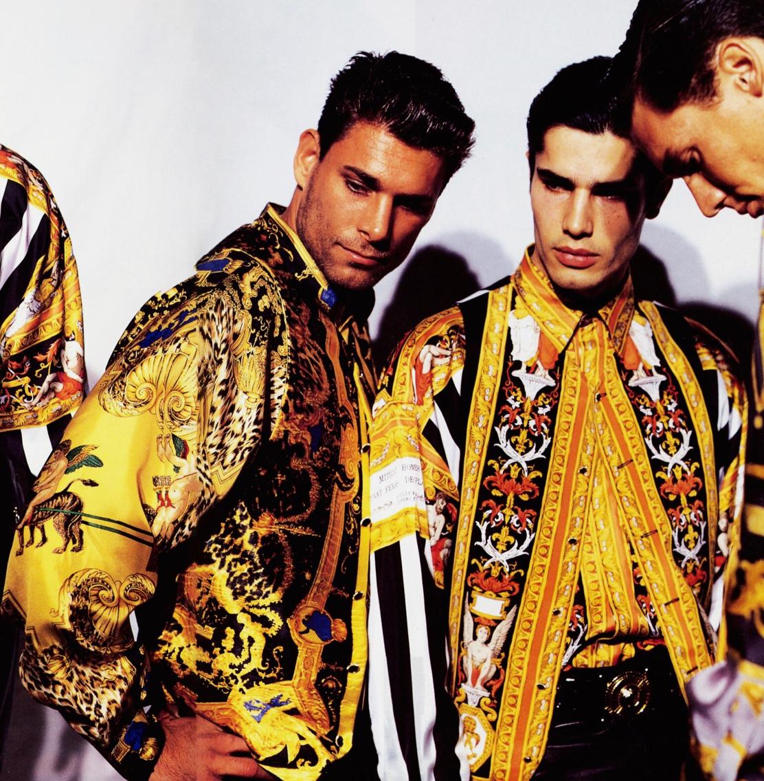 Gilet in seta con stampa arabescata Gianni Versace A/I 1992 Uomo in vendita 2