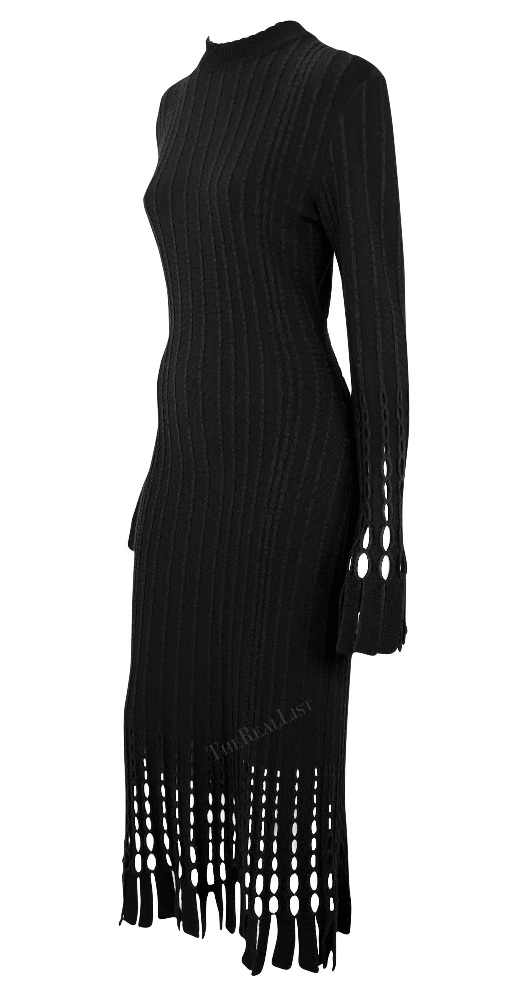 F/W 1993 Azzedine Alaïa Black Eyelet Fringe Knit Bodycon Full-Length Dress For Sale 4