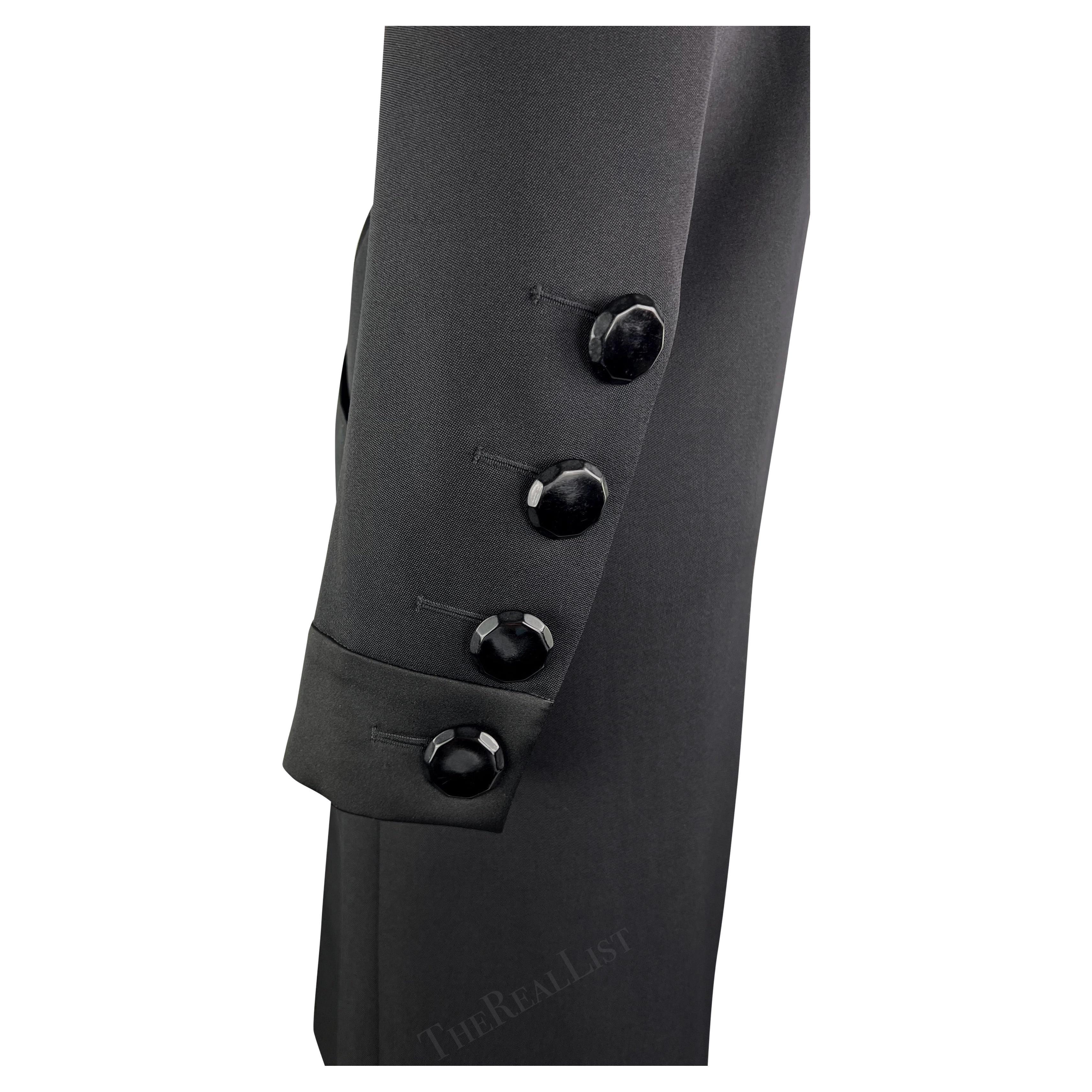 H/W 1993 Yves Saint Laurent Laufsteg Schwarzes Smoking-Hemdkleid im Angebot 4