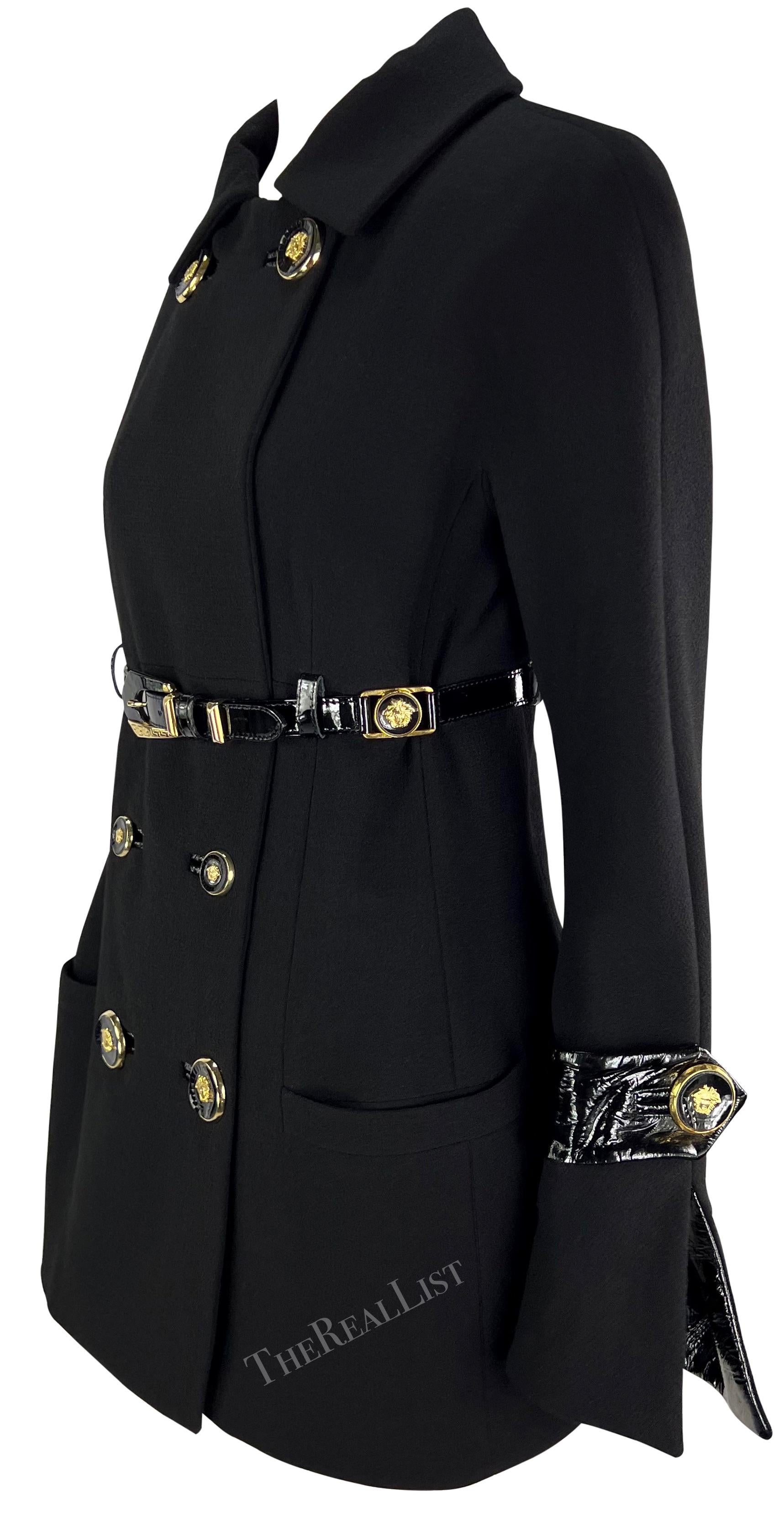 F/W 1994 Gianni Versace Black Patent Leather Belt Gold Medusa Jacket In Excellent Condition For Sale In West Hollywood, CA