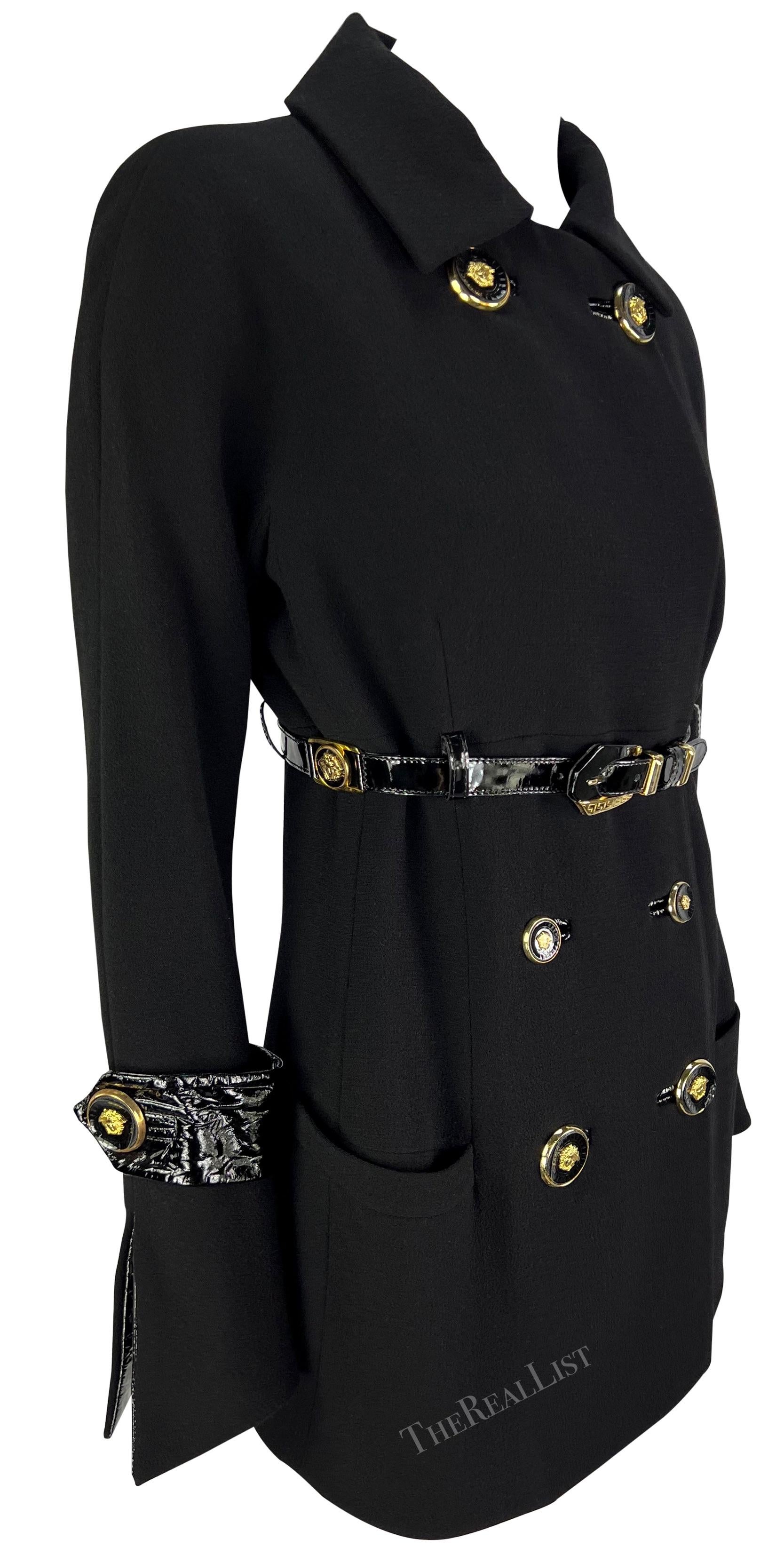 F/W 1994 Gianni Versace Black Patent Leather Belt Gold Medusa Jacket For Sale 3