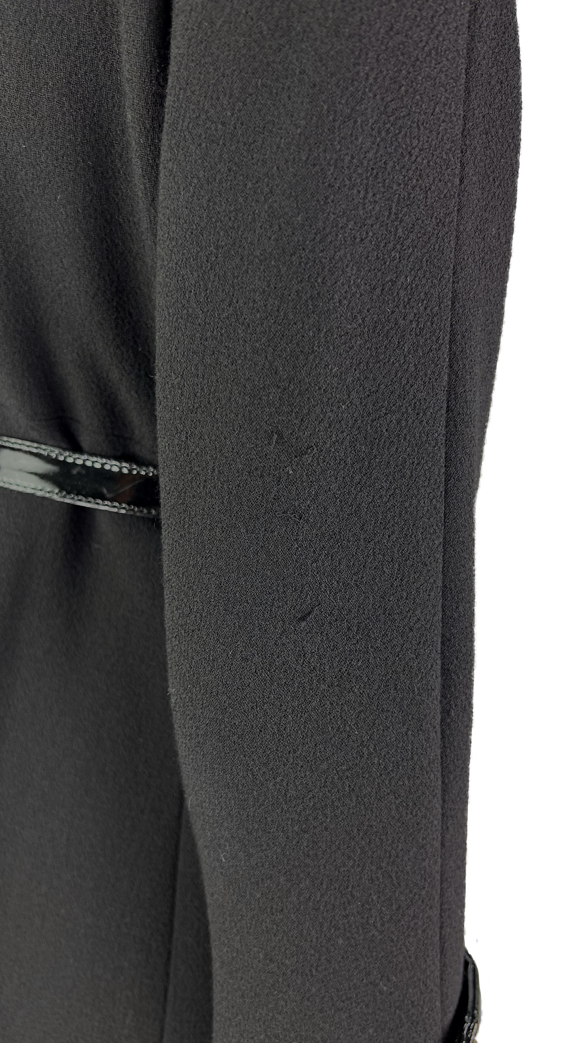 A/I 1994 Gianni Versace Cintura in vernice nera Giacca Medusa oro in vendita 3