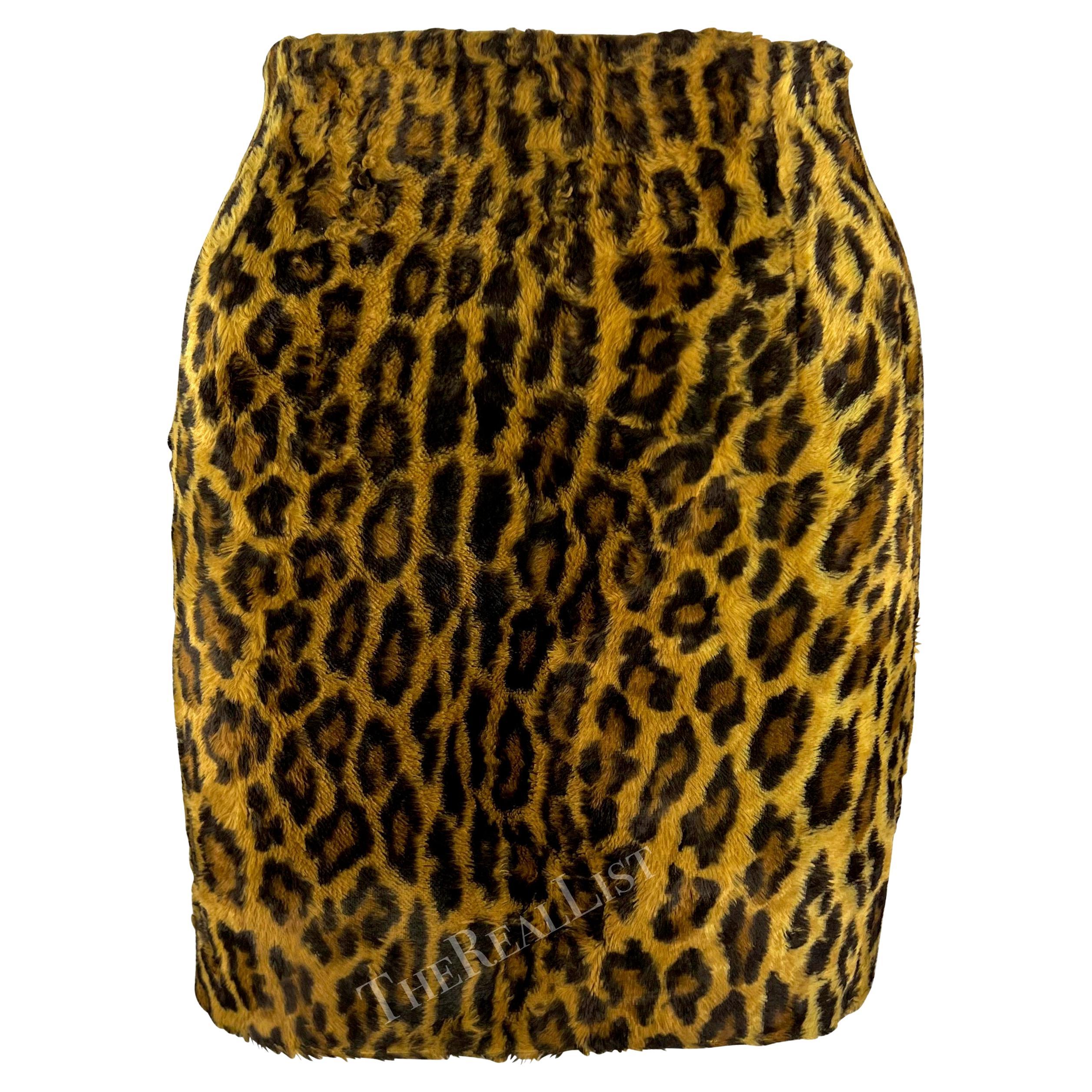 F/W 1994 Gianni Versace Couture Cheetah Print Faux Fur Mini Skirt  For Sale