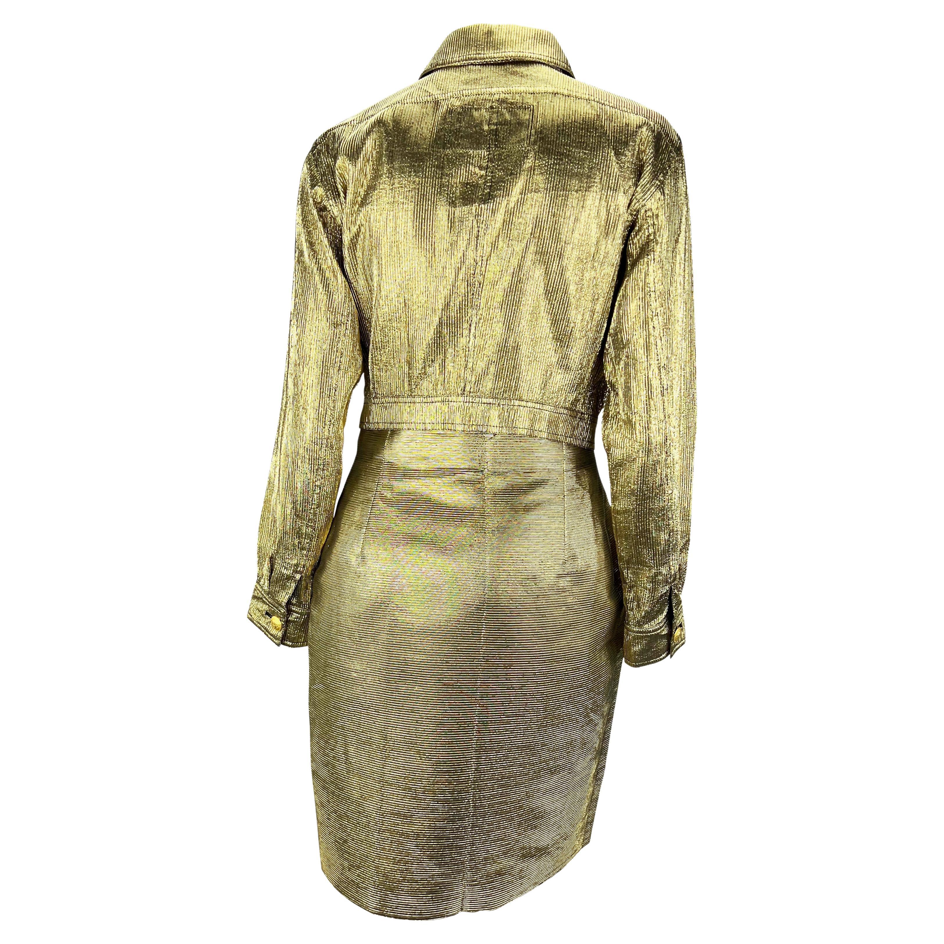 F/W 1994 Gianni Versace Gold Ribbed Lurex Medusa Skirt Cropped Jacket Set In Excellent Condition For Sale In West Hollywood, CA