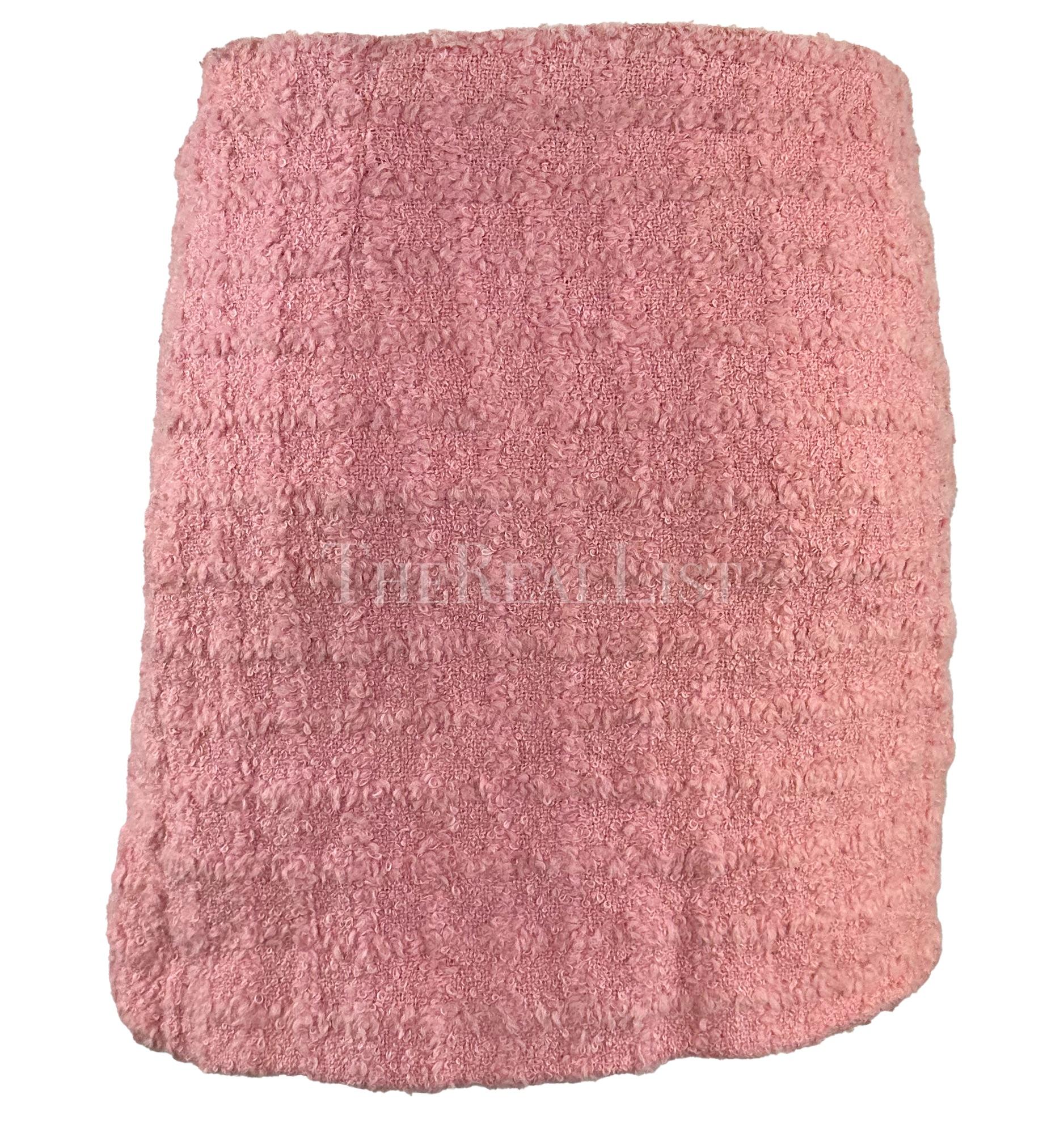 F/W 1994 Gianni Versace Pink Tweed Mini Skirt For Sale 3