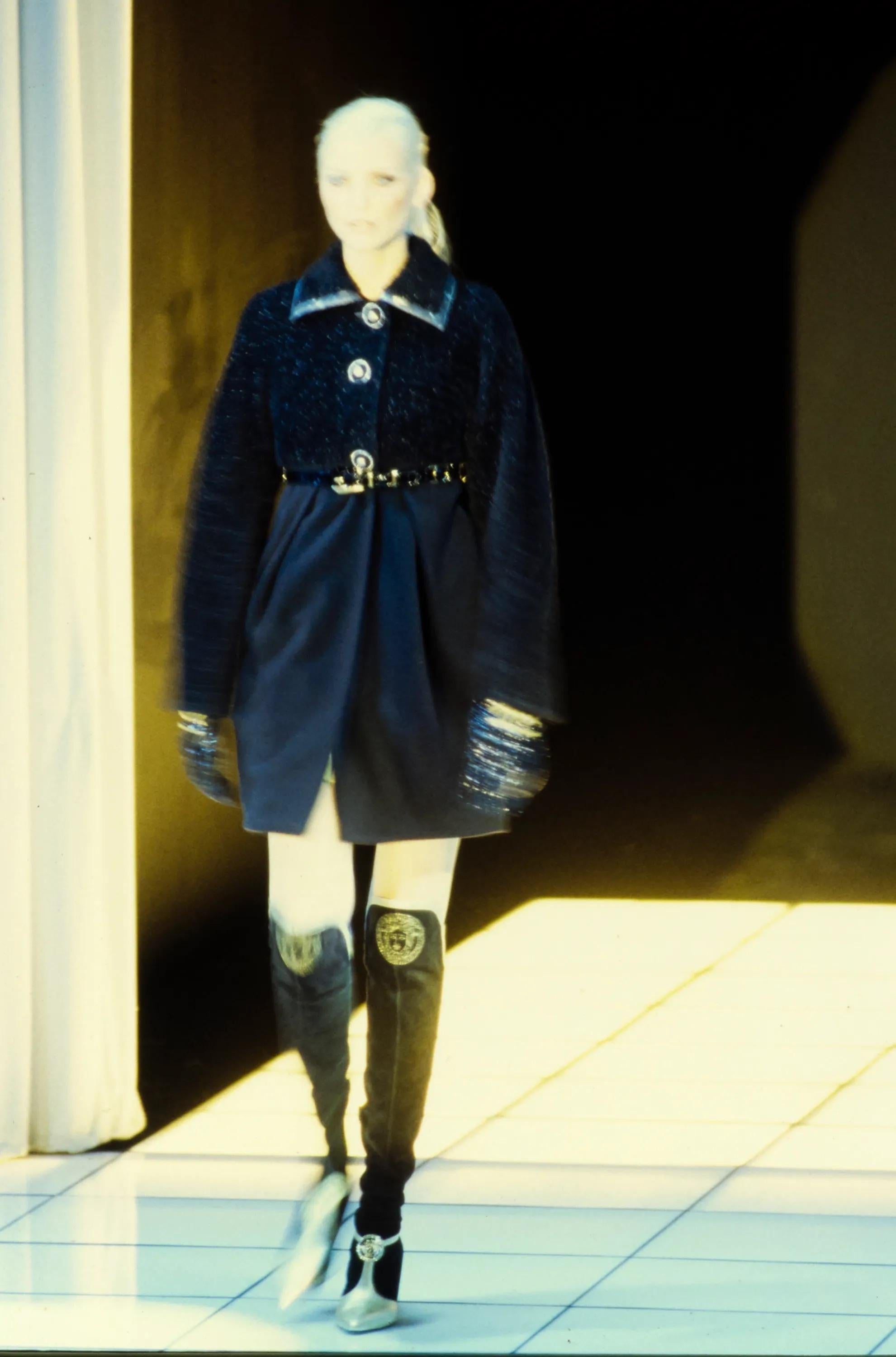F/W 1994 Gianni Versace Runway Ad Noir Suede Gold Leather Heel Boots Size 38 en vente 3