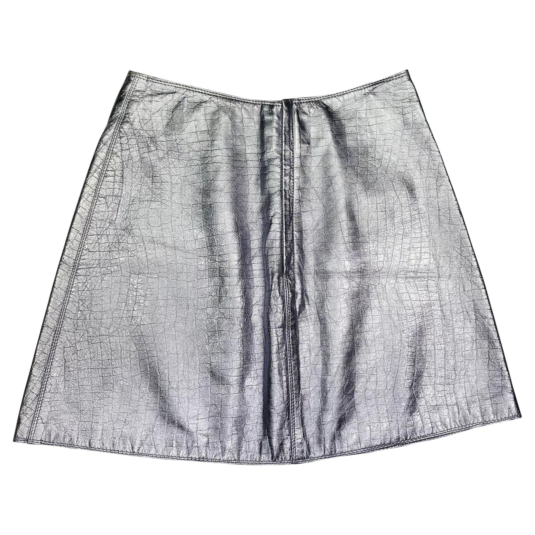 De las mujeres Anuncio de Pasarela Gianni Versace F/W 1994 Minifalda metálica en relieve lavanda en venta