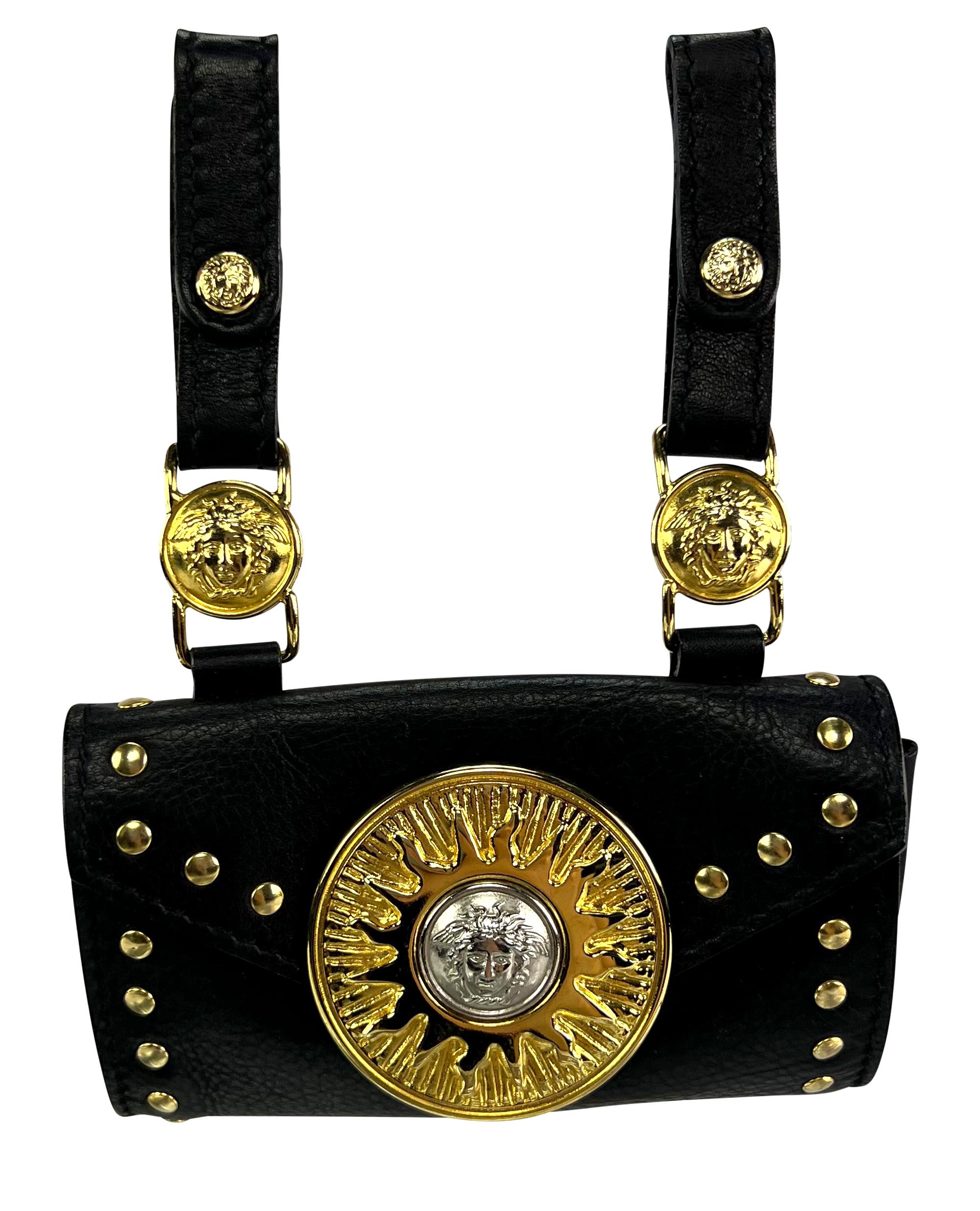 F/W 1994 Gianni Versace Studded Leather Silver Medusa Medallion Mini Belt Bag In Excellent Condition For Sale In West Hollywood, CA