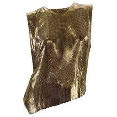 F/W 1994 Vintage Gianni Versace Couture Top Oroton en maille métallique dorée