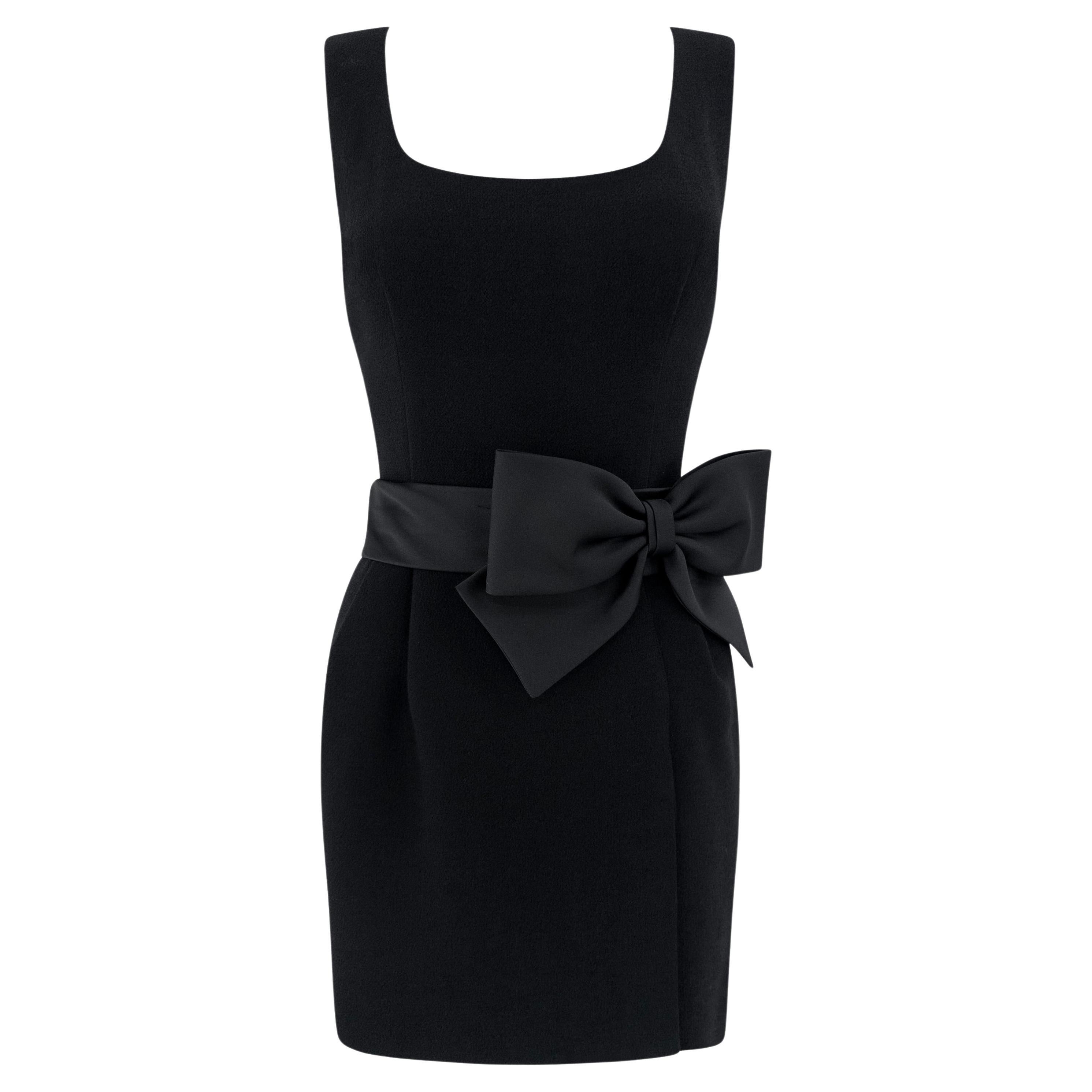 F/W 1995 Dolce 
Gabbana Runway Black Satin Bow Sleeveless Mini Dress in vendita