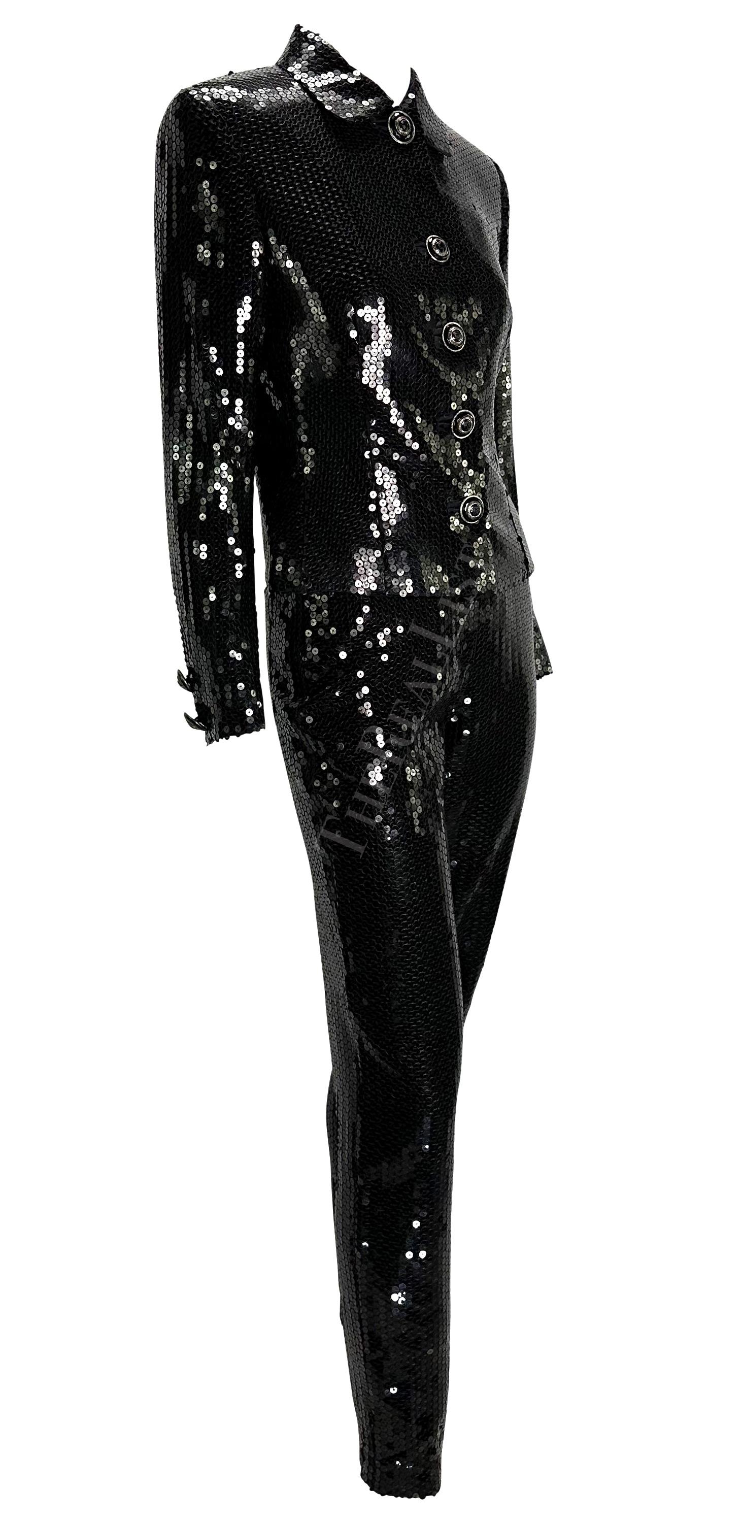 F/W 1995 Gianni Versace Couture Traje pantalón Medusa de lentejuelas negras en venta 5