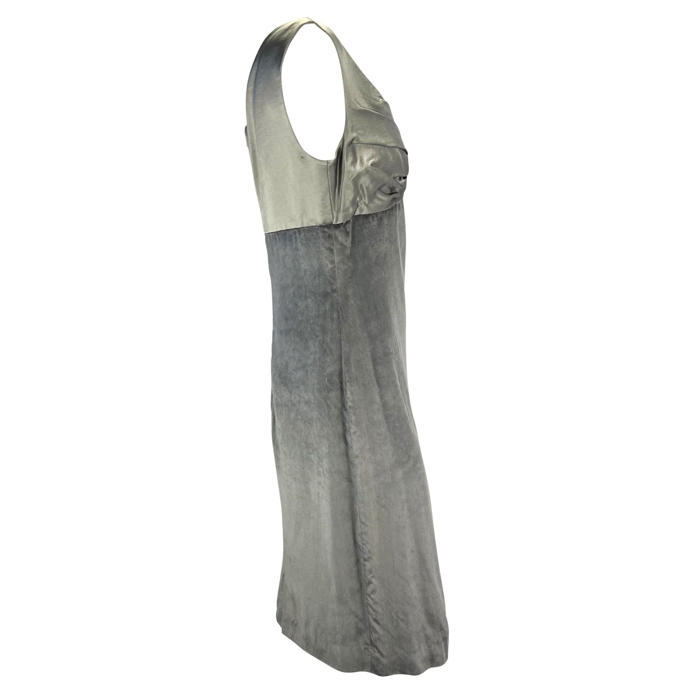 F/W 1995 Gianni Versace Couture Runway Grey Pleated Silk Velvet Dress For Sale 3