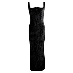 F/W 1995 Gianni Versace Runway Ad Velvet Sweetheart Neckline Black Evening Gown