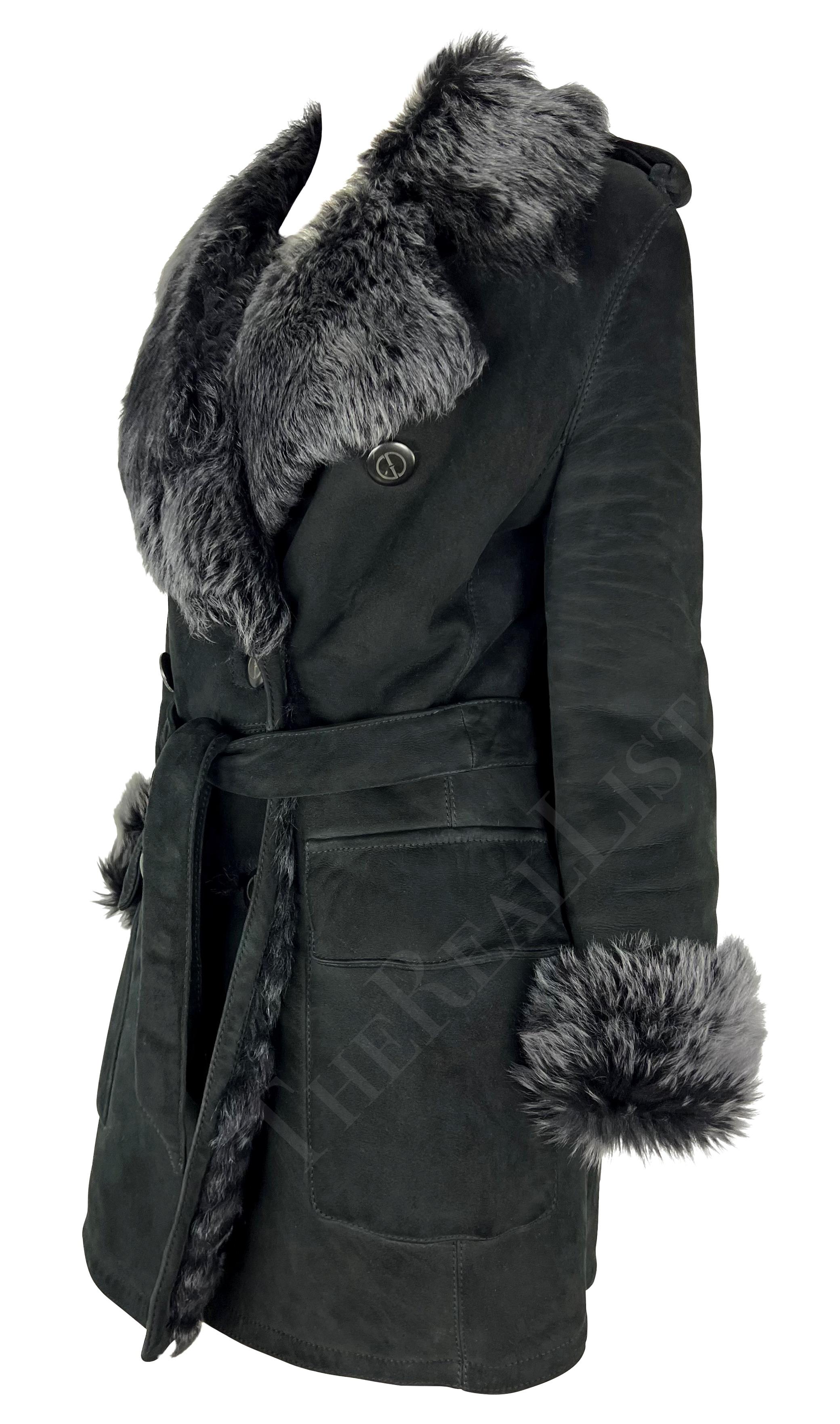 H/W 1995 Gucci by Tom Ford Zweireihige Jacke aus schwarzem Wildleder mit Pelz Damen im Angebot