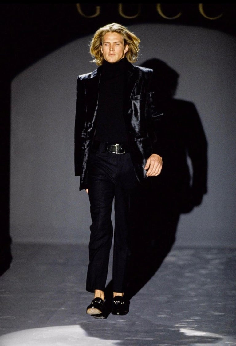 F/W 1995 Gucci by Tom Ford Kate Moss Square G Logo Navy Leather Runway Belt  For Sale at 1stDibs