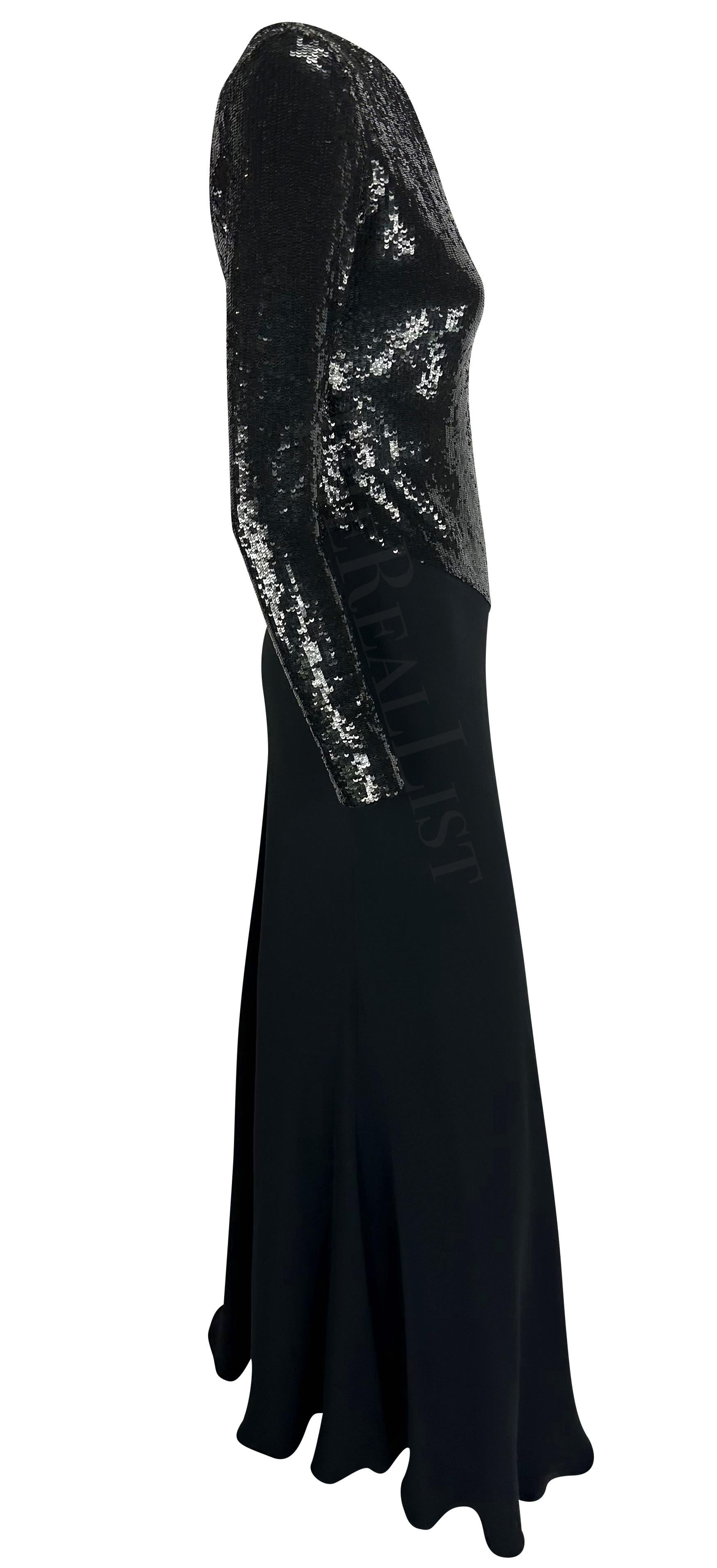 Noir Ralph Lauren - Robe de soirée évasée noire asymétrique à sequins extensibles, issue d'un défilé, automne-hiver 1995 en vente