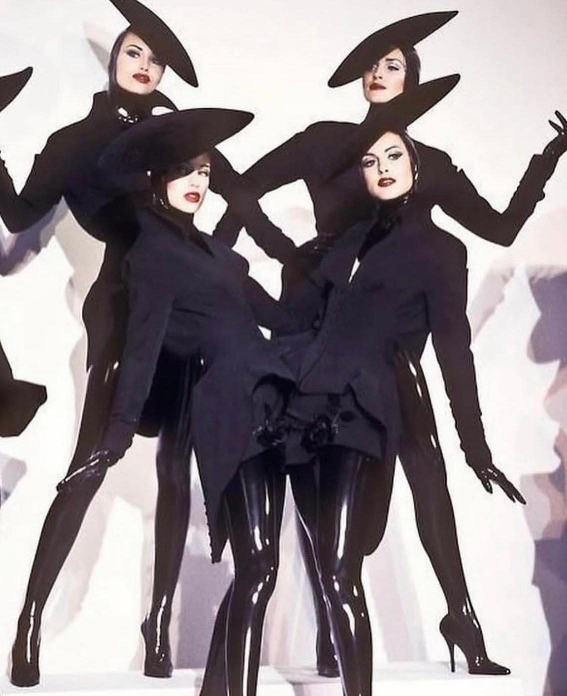 F/W 1995 Thierry Mugler Black Iconic Sculptural Archival Runway Jacket For Sale 4