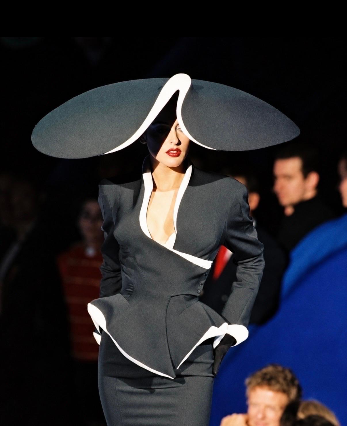 Vintage Thierry Mugler Jackets - 222 For Sale at 1stDibs | thierry