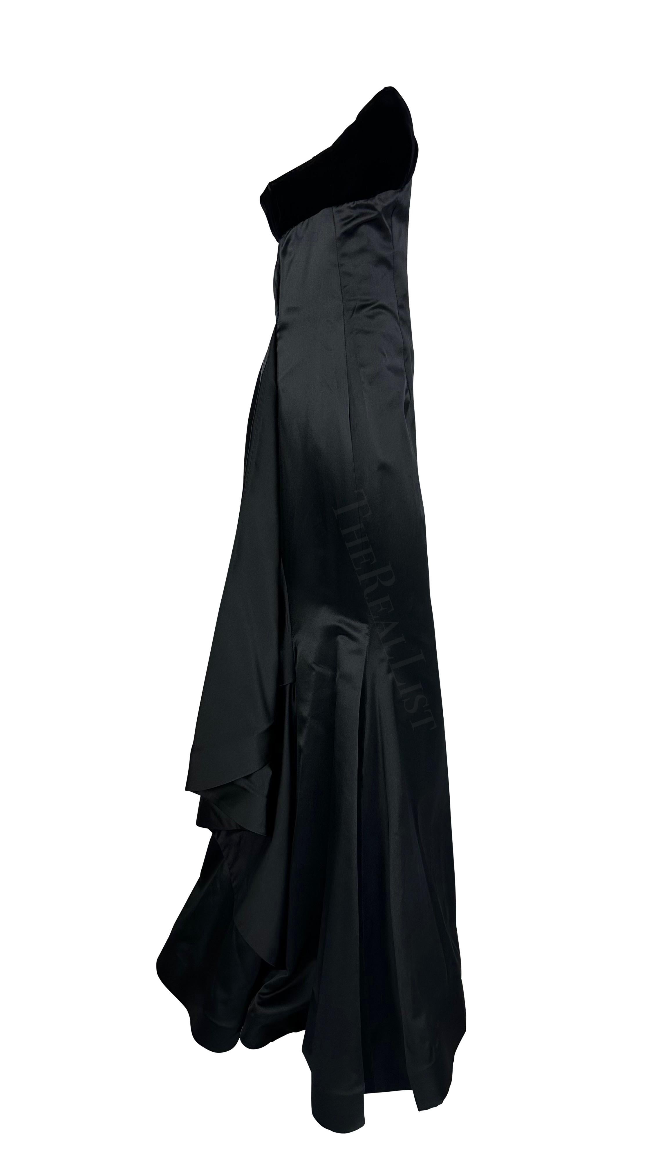 F/W 1995 Valentino Garavani Runway Black Satin Velvet Plunging Bust Gown For Sale 7