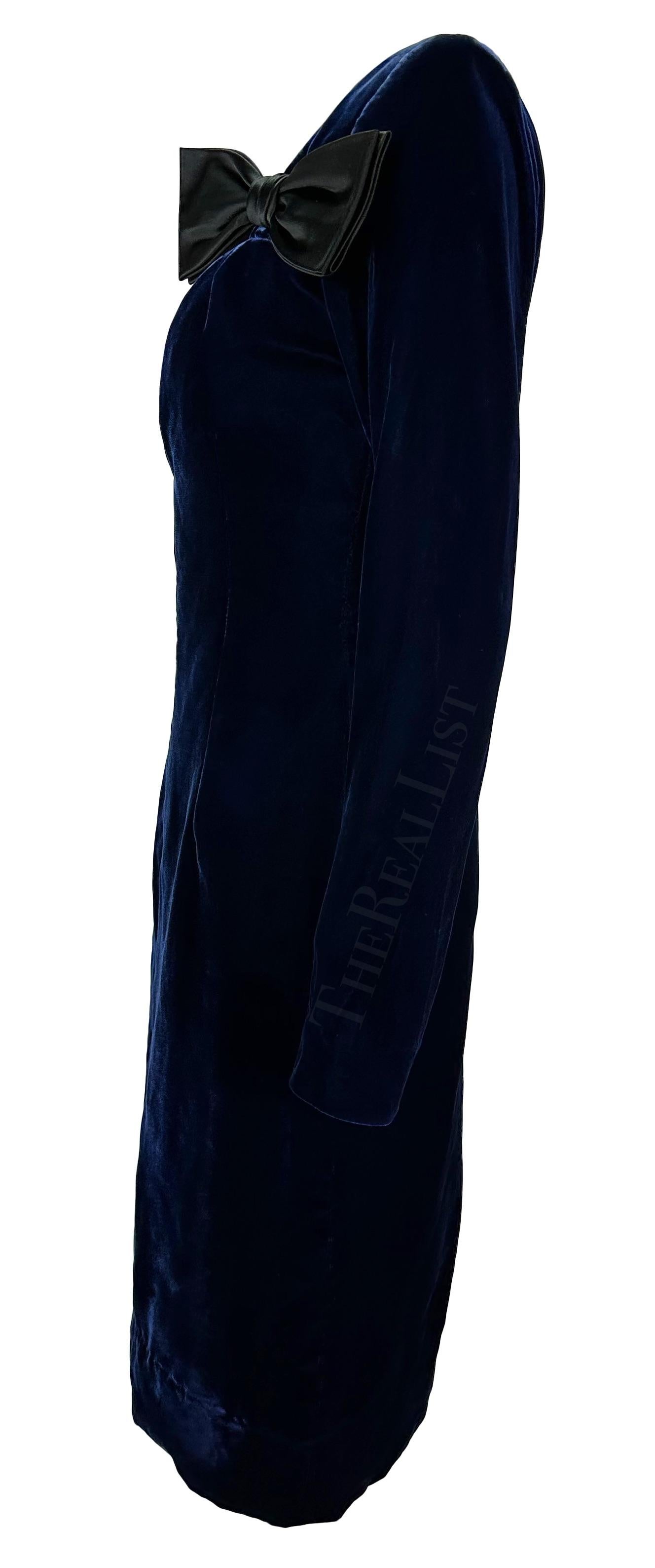 F/W 1995 Yves Saint Laurent Runway Deep Blue Velvet Plunging Bow Mini Dress For Sale 2