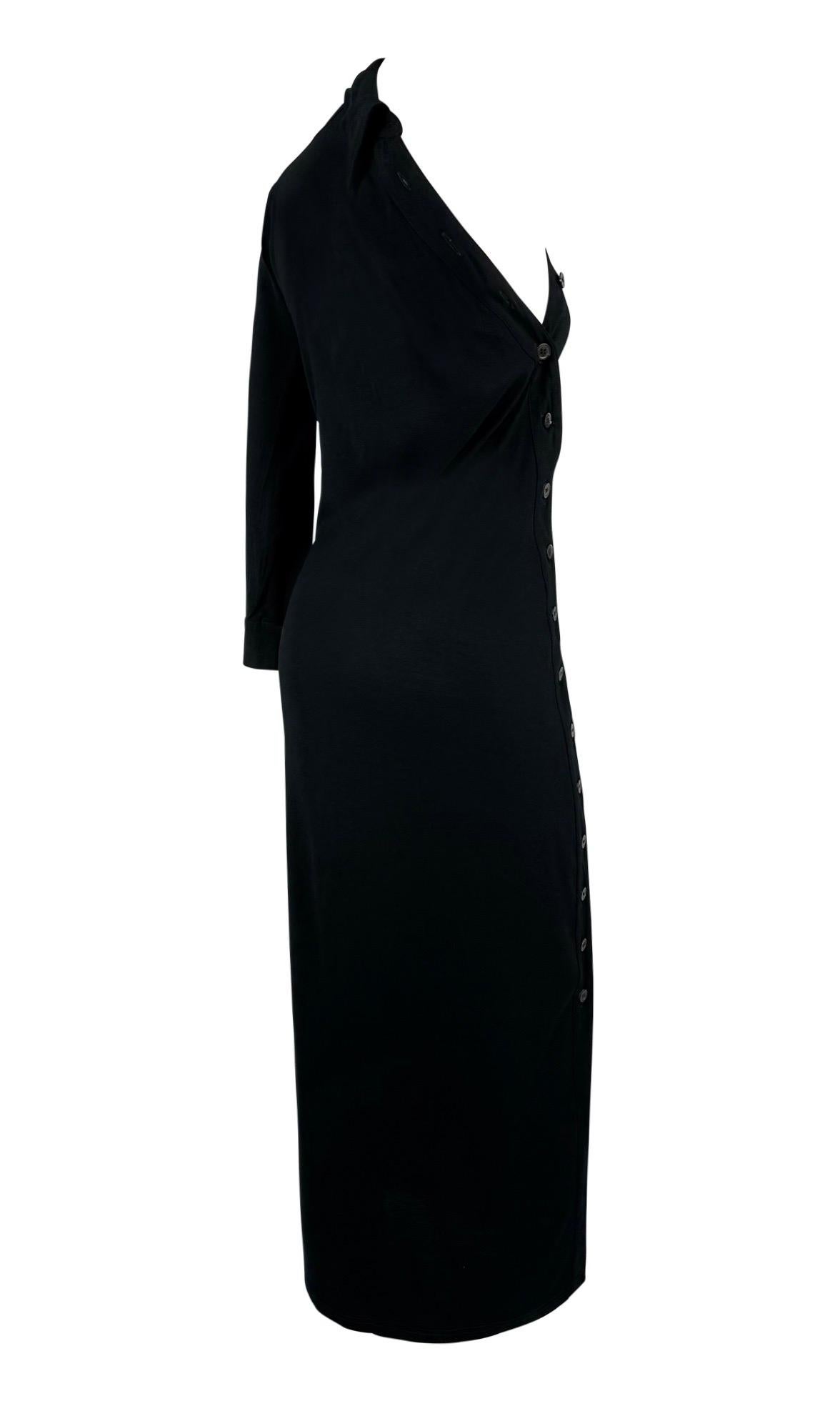 Ann Demeulemeester Runway A/H 1996 - Robe noire asymétrique boutonnée à col boutonné en vente 1
