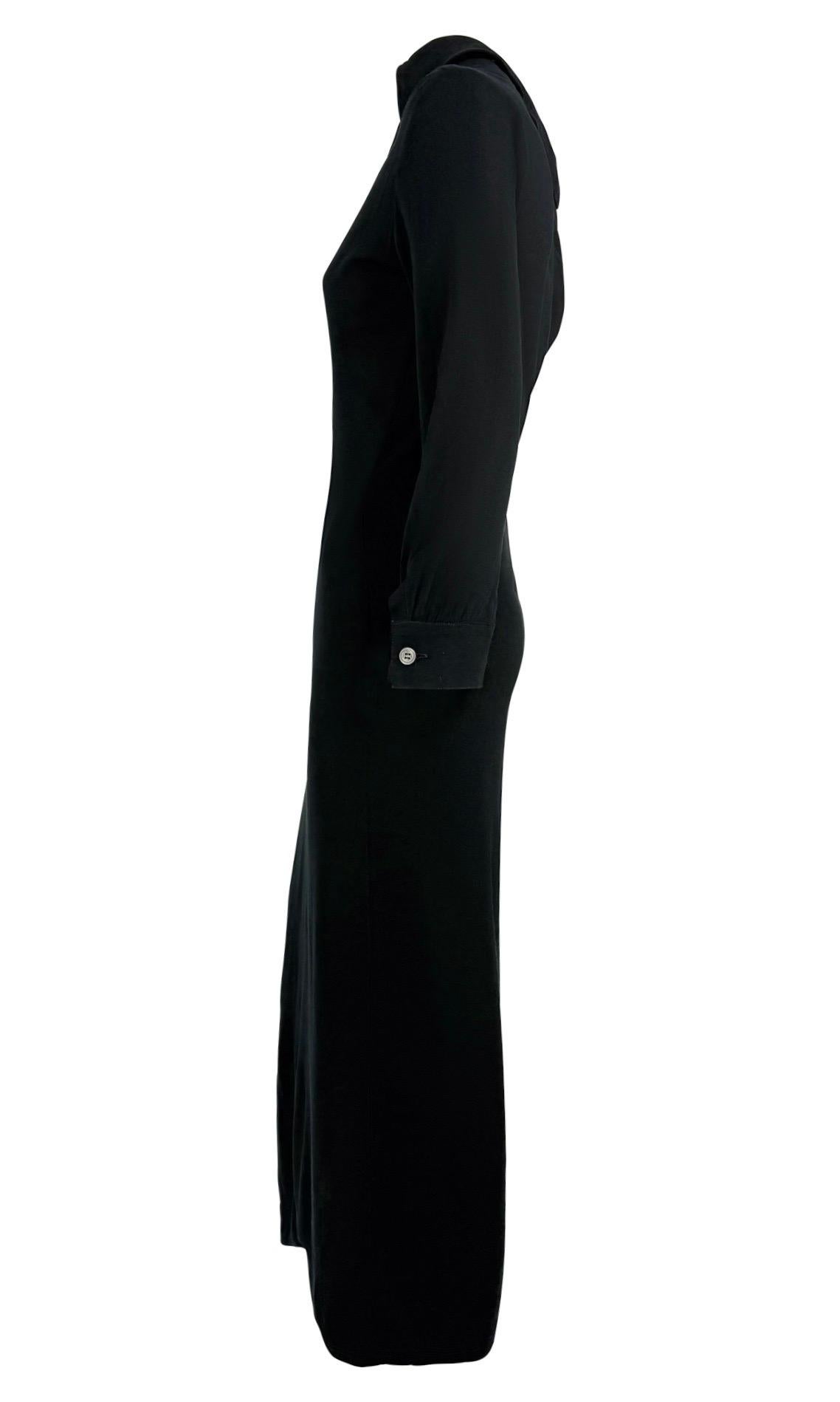 Ann Demeulemeester Runway A/H 1996 - Robe noire asymétrique boutonnée à col boutonné en vente 3