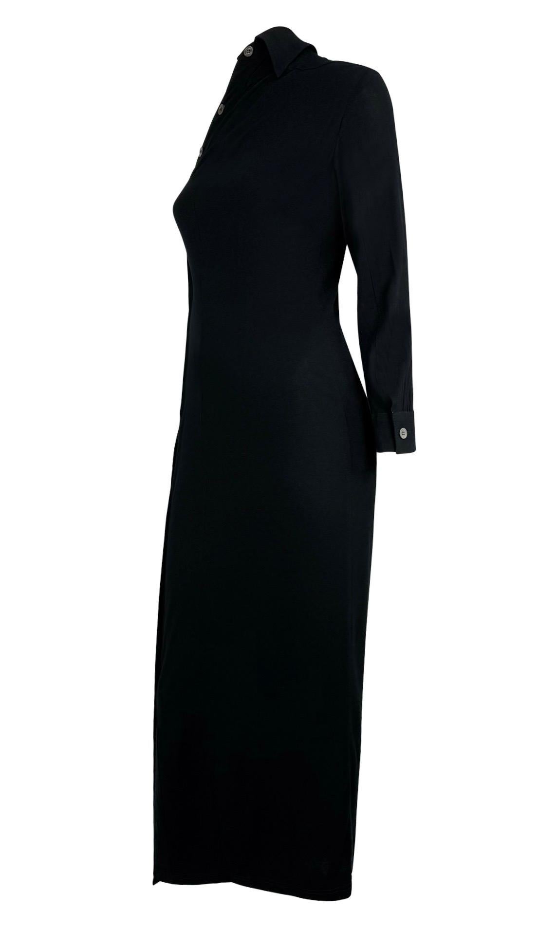 Ann Demeulemeester Runway A/H 1996 - Robe noire asymétrique boutonnée à col boutonné en vente 4