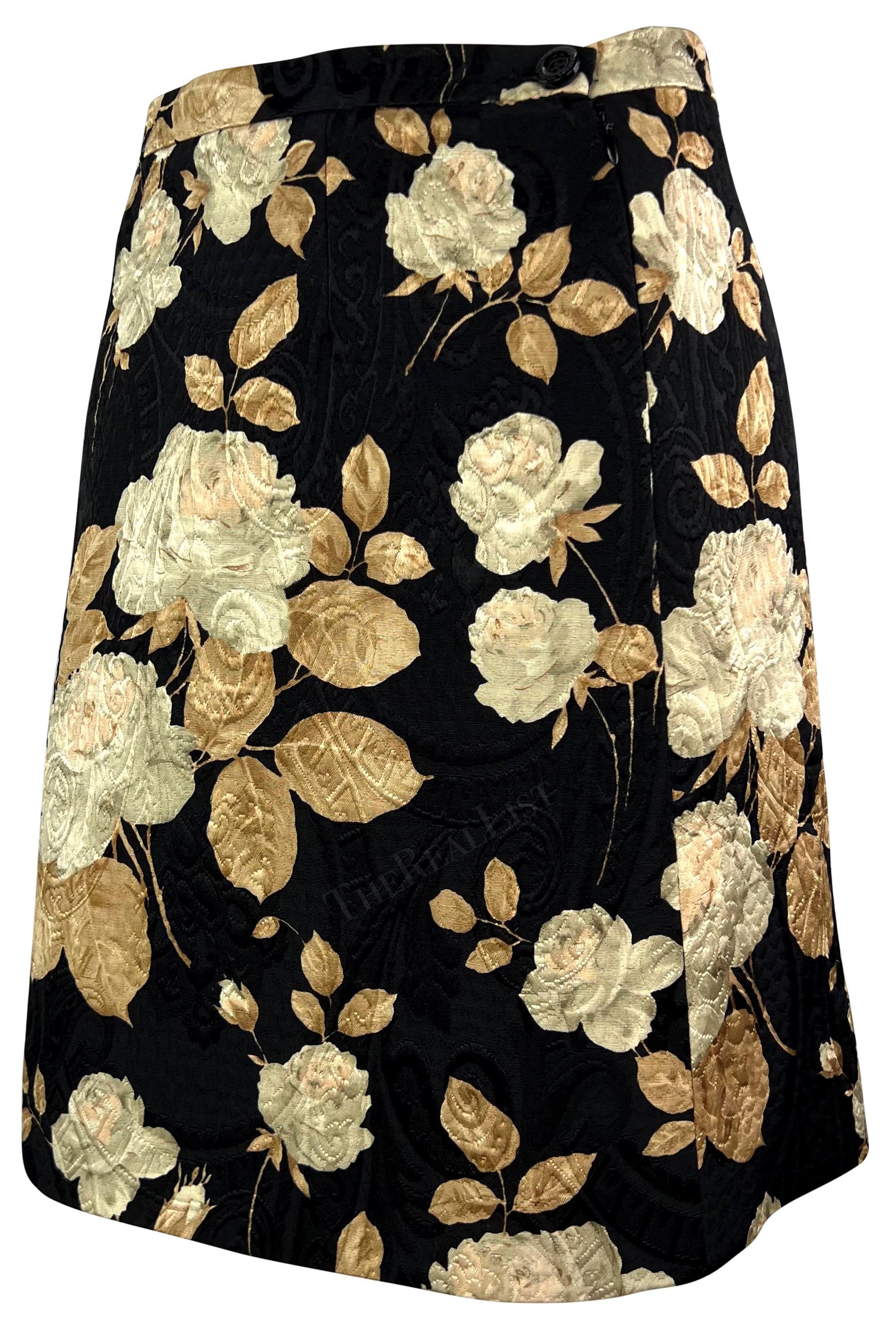 F/W 1996 Dolce & Gabbana Black Floral Jacquard Textured Pencil Skirt  In Excellent Condition For Sale In West Hollywood, CA