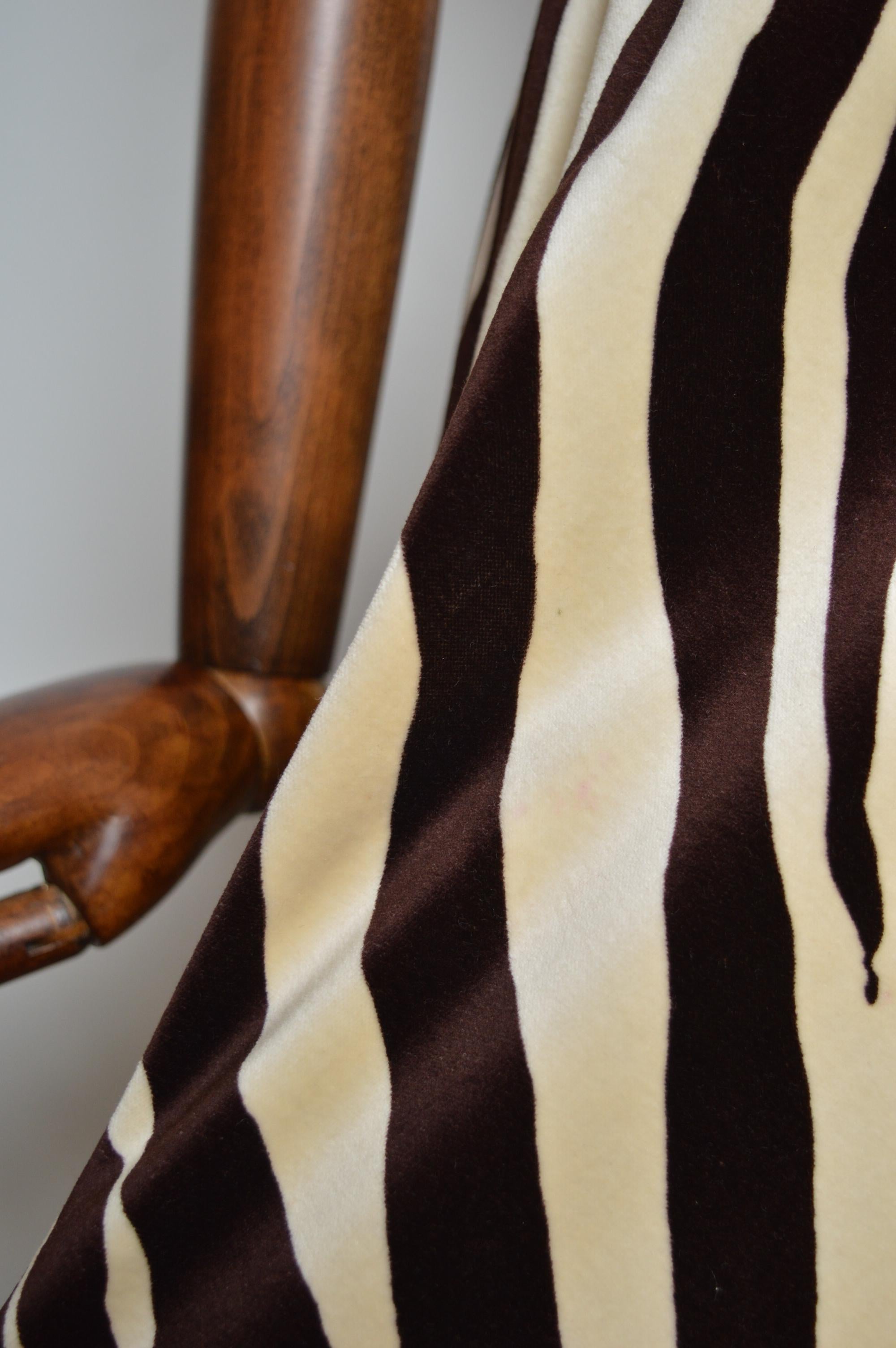 F/W 1996 Dolce & Gabbana Brown & Cream Zebra Velvet Runway Circle Skirt 9