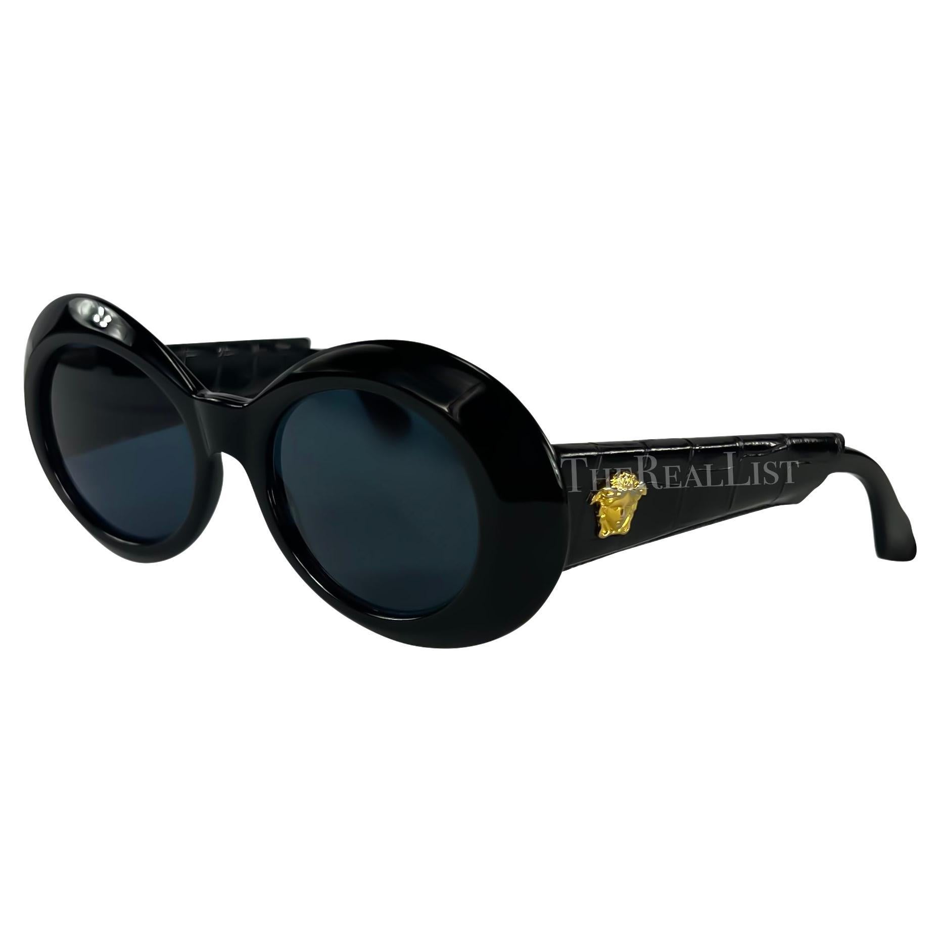 F/W 1996 Gianni Versace Black Crocodile Embossed Medusa Acetate Sunglasses For Sale 4