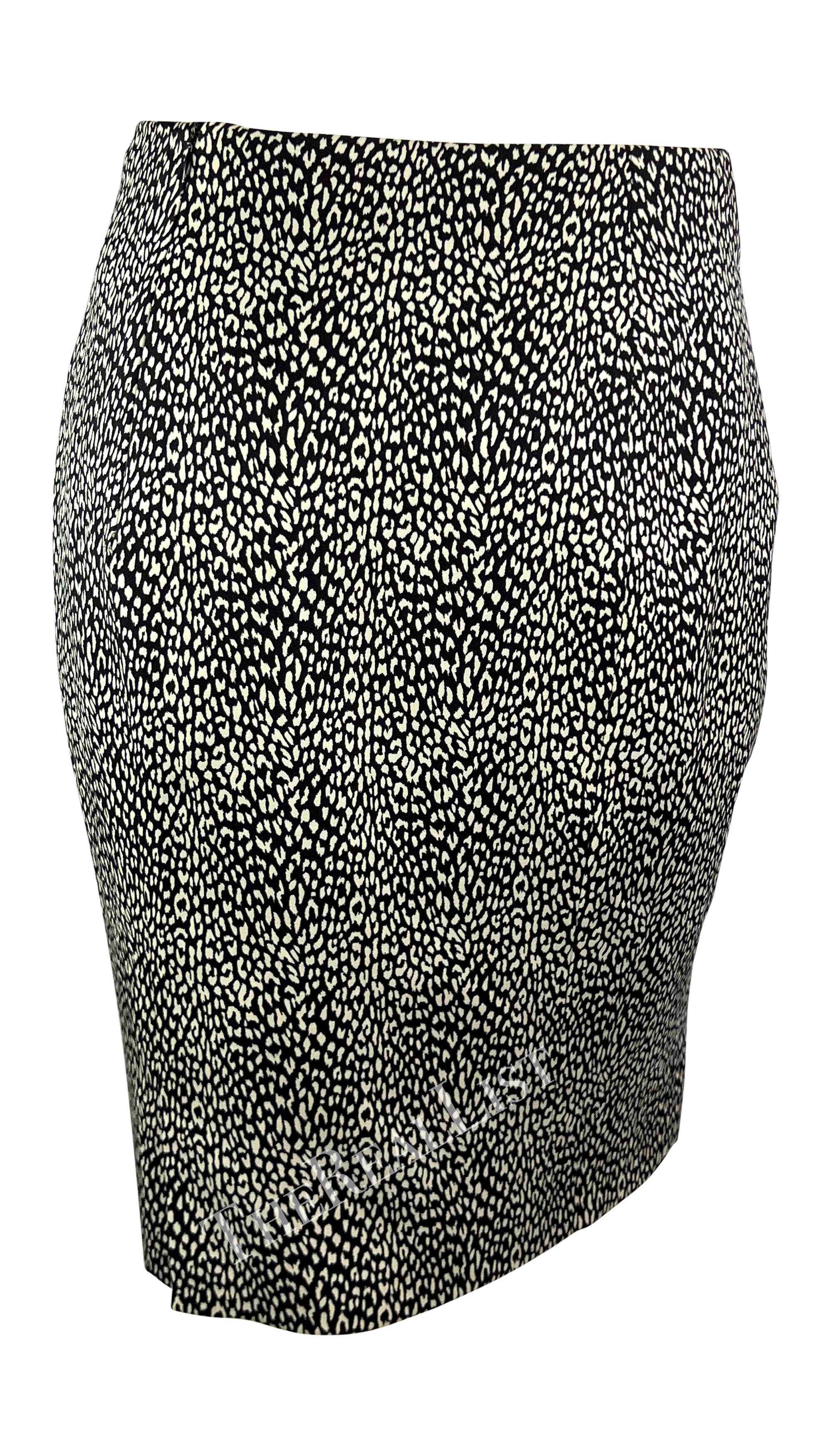 Women's F/W 1996 Gianni Versace Couture Black White Cheetah Print Pencil Skirt  For Sale