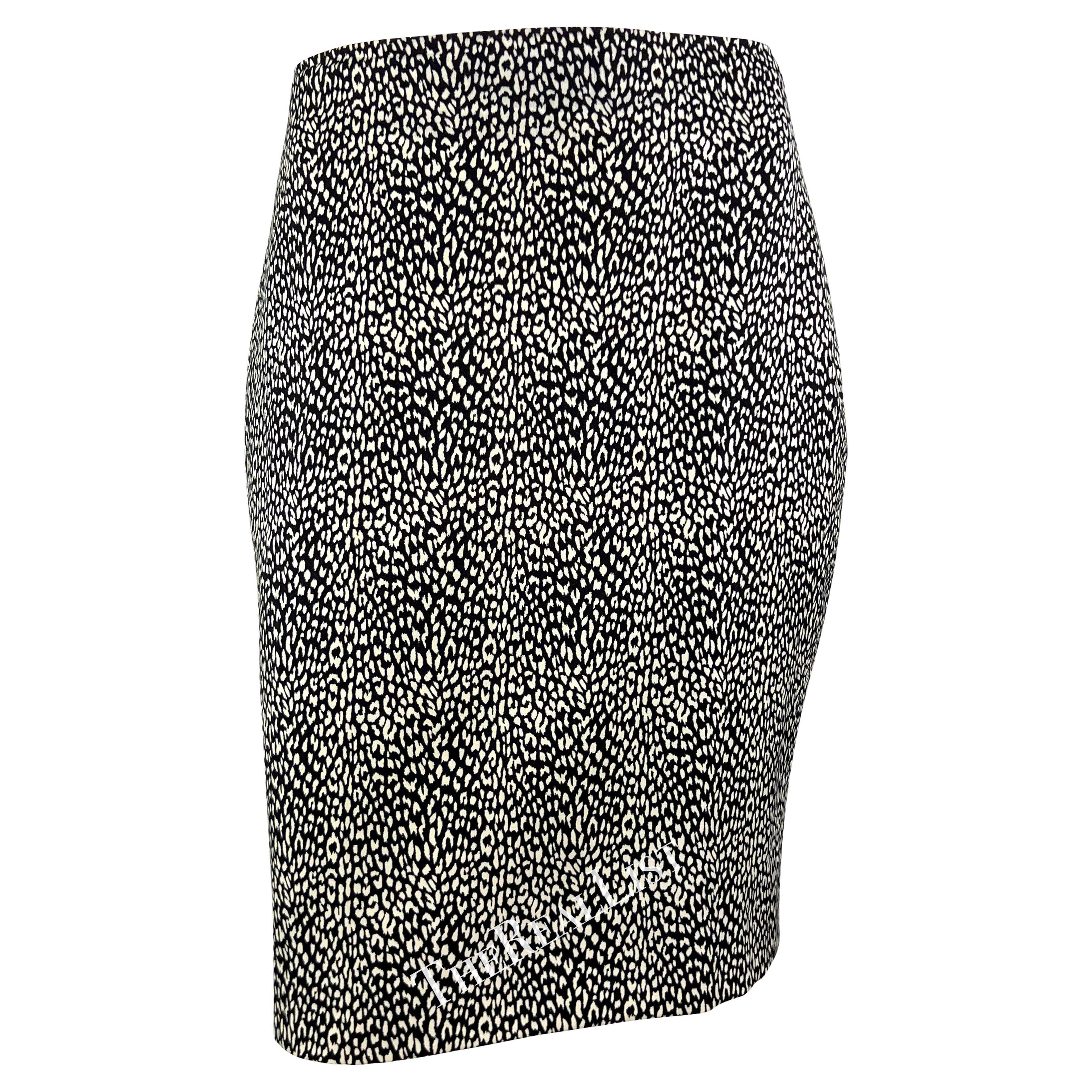F/W 1996 Gianni Versace Couture Black White Cheetah Print Pencil Skirt  For Sale