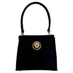 H/W 1996 Gianni Versace Strass Medusa Satin Mini Top Handle Umhängetasche mit Strass