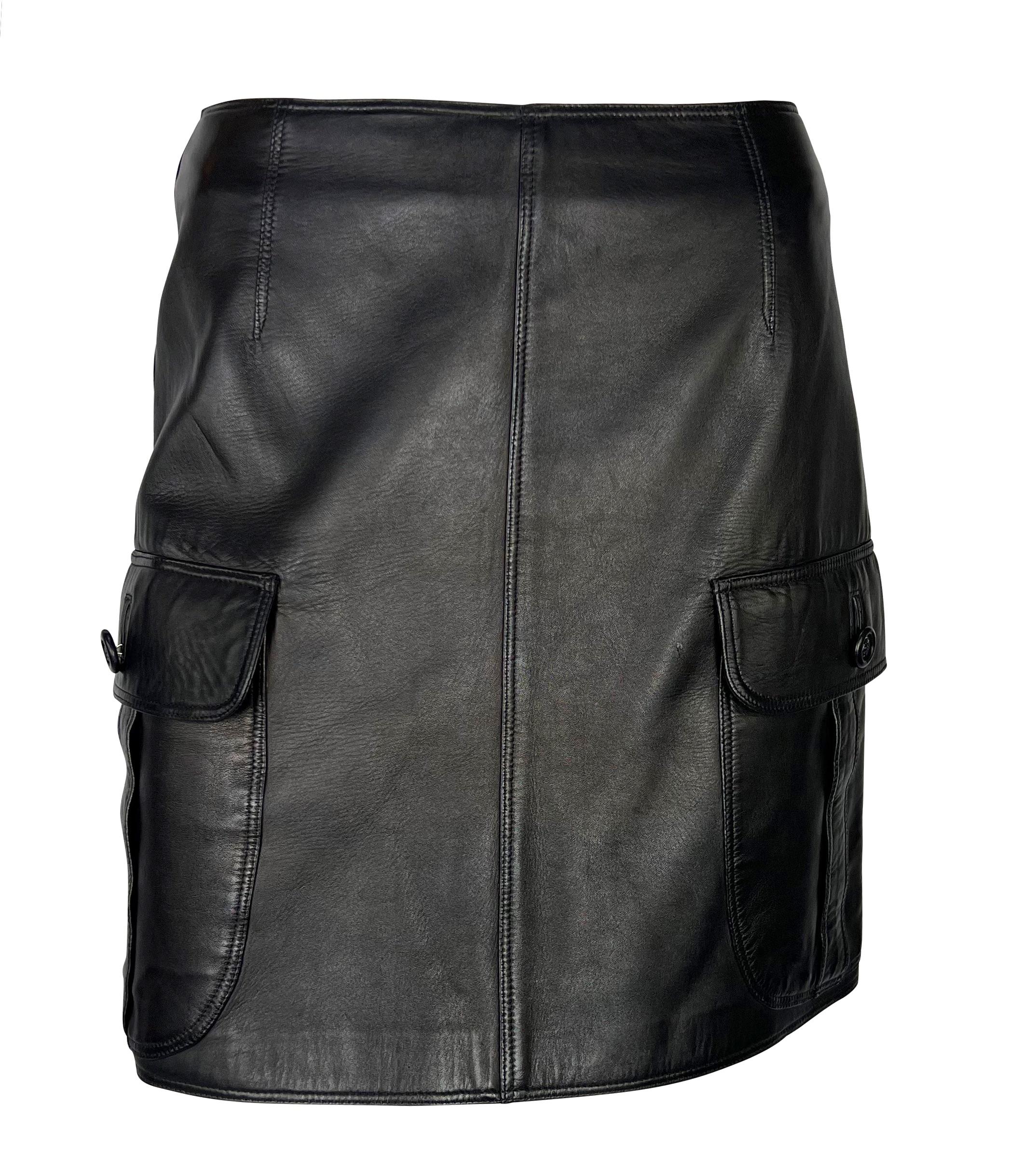 F/W 1996 Gianni Versace Runway Black Leather Medusa Pocket Mini Skirt In Good Condition For Sale In West Hollywood, CA