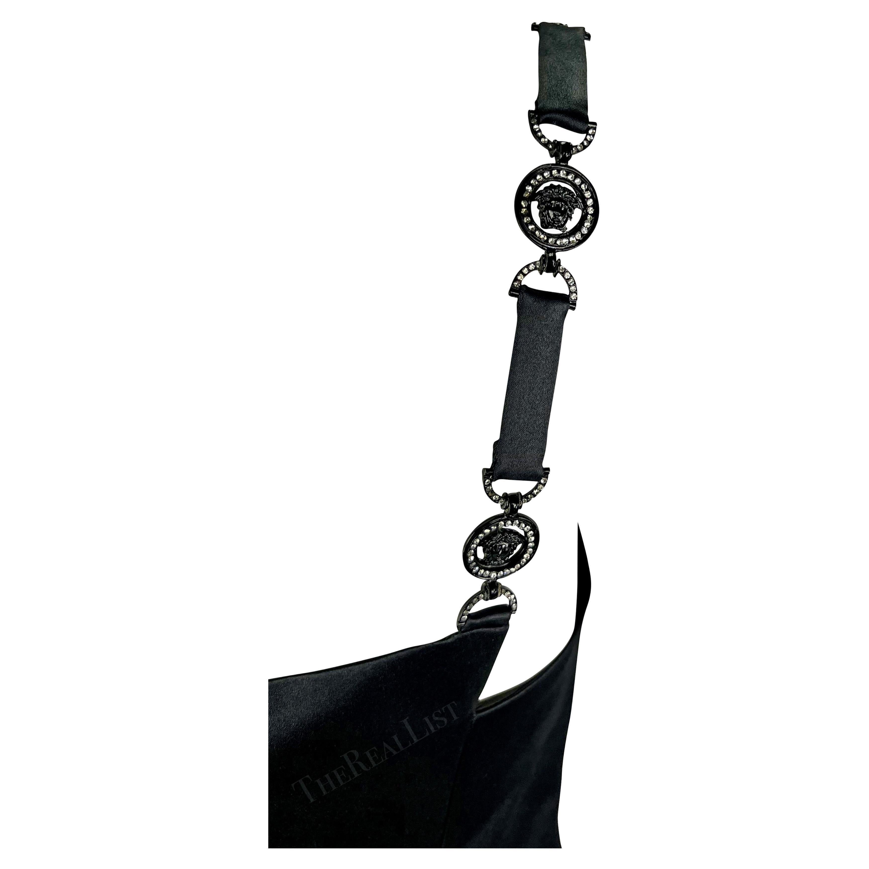 A/I 1996 Gianni Versace: mini abito in raso trasparente con strass e tasca a forma di Medusa in vendita 6