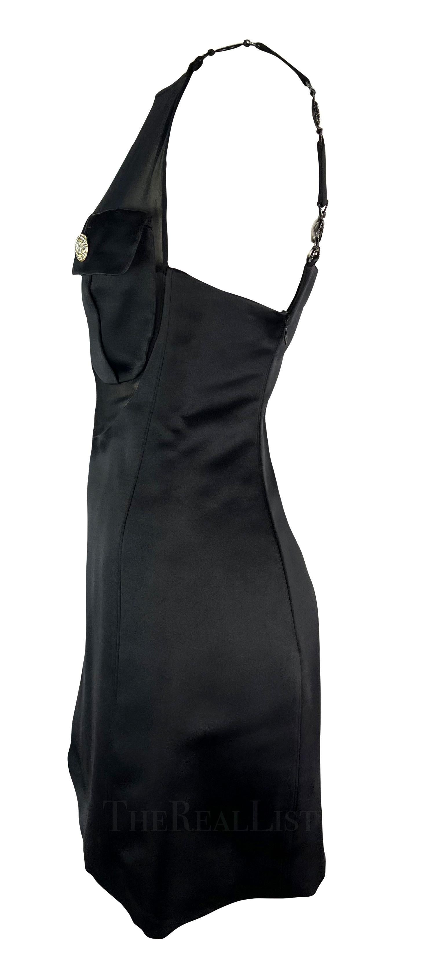 A/I 1996 Gianni Versace: mini abito in raso trasparente con strass e tasca a forma di Medusa in vendita 3