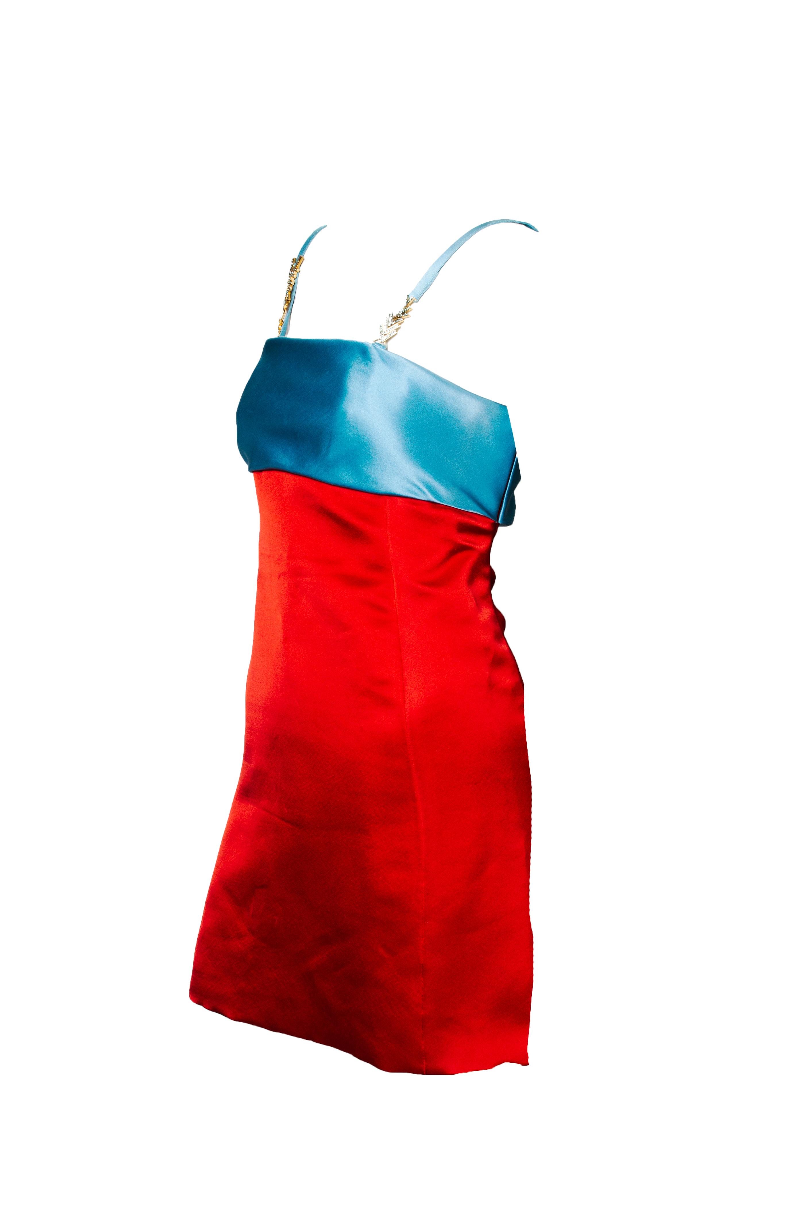 Rouge Mini robe rouge et bleue Gianni Versace avec bretelles à logo en strass, A/H 1996 en vente
