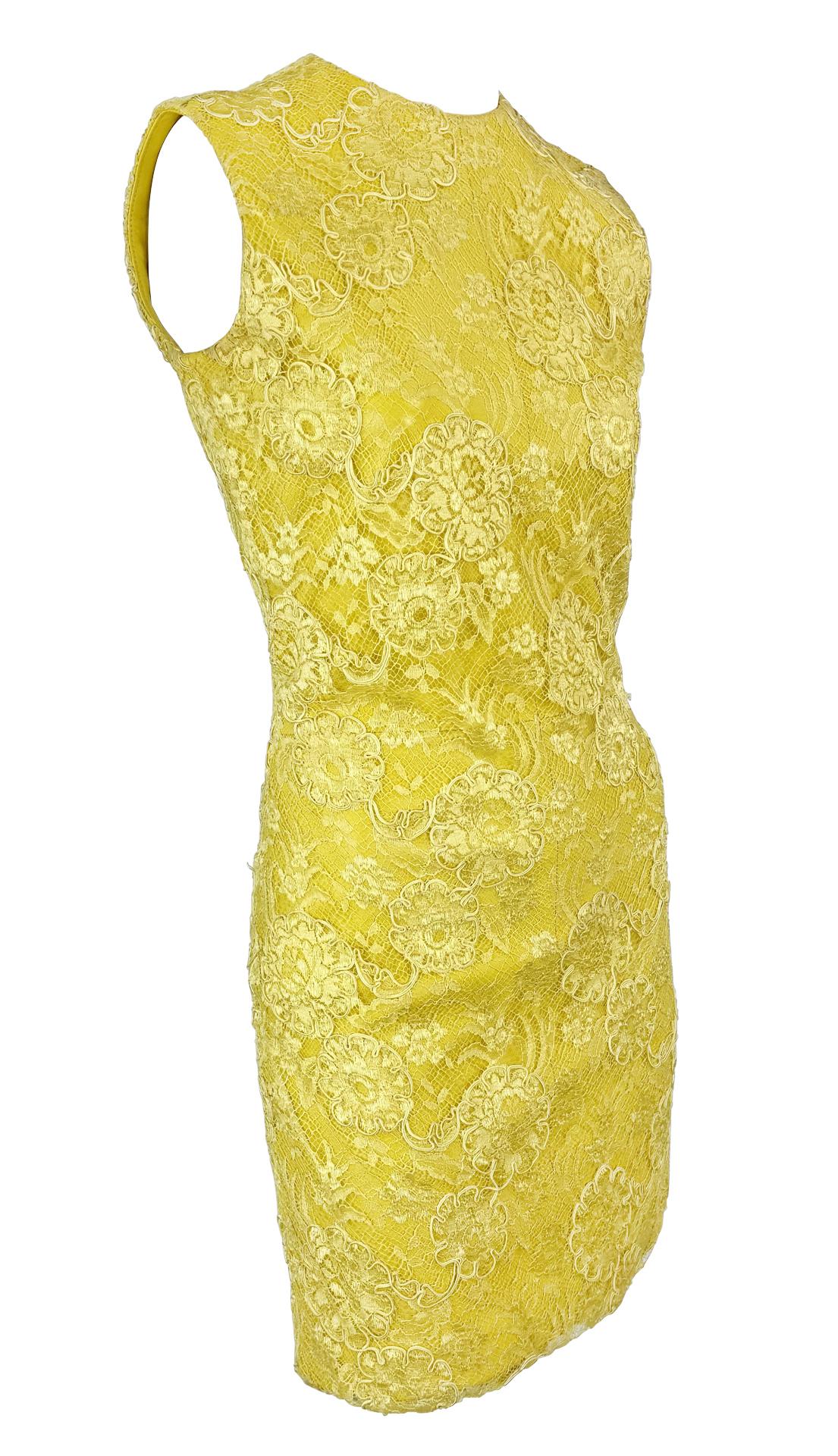 F/W 1996 Gianni Versace Yellow Leather Lace Overlay Mini Sleeveless Dress For Sale 2