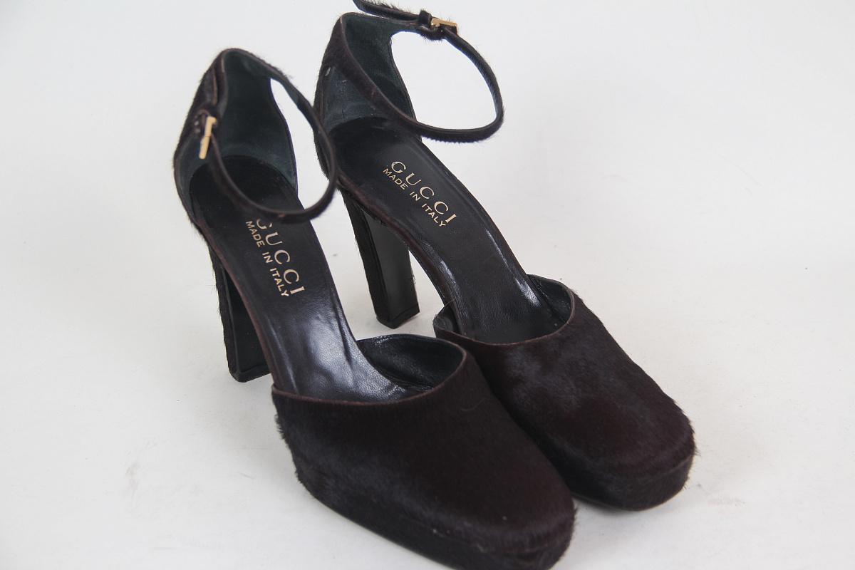 F/W 1996 Gucci by Tom Ford Brown Pony Hair (poils de poney)  Talons Bon état - En vente à Алматинский Почтамт, KZ