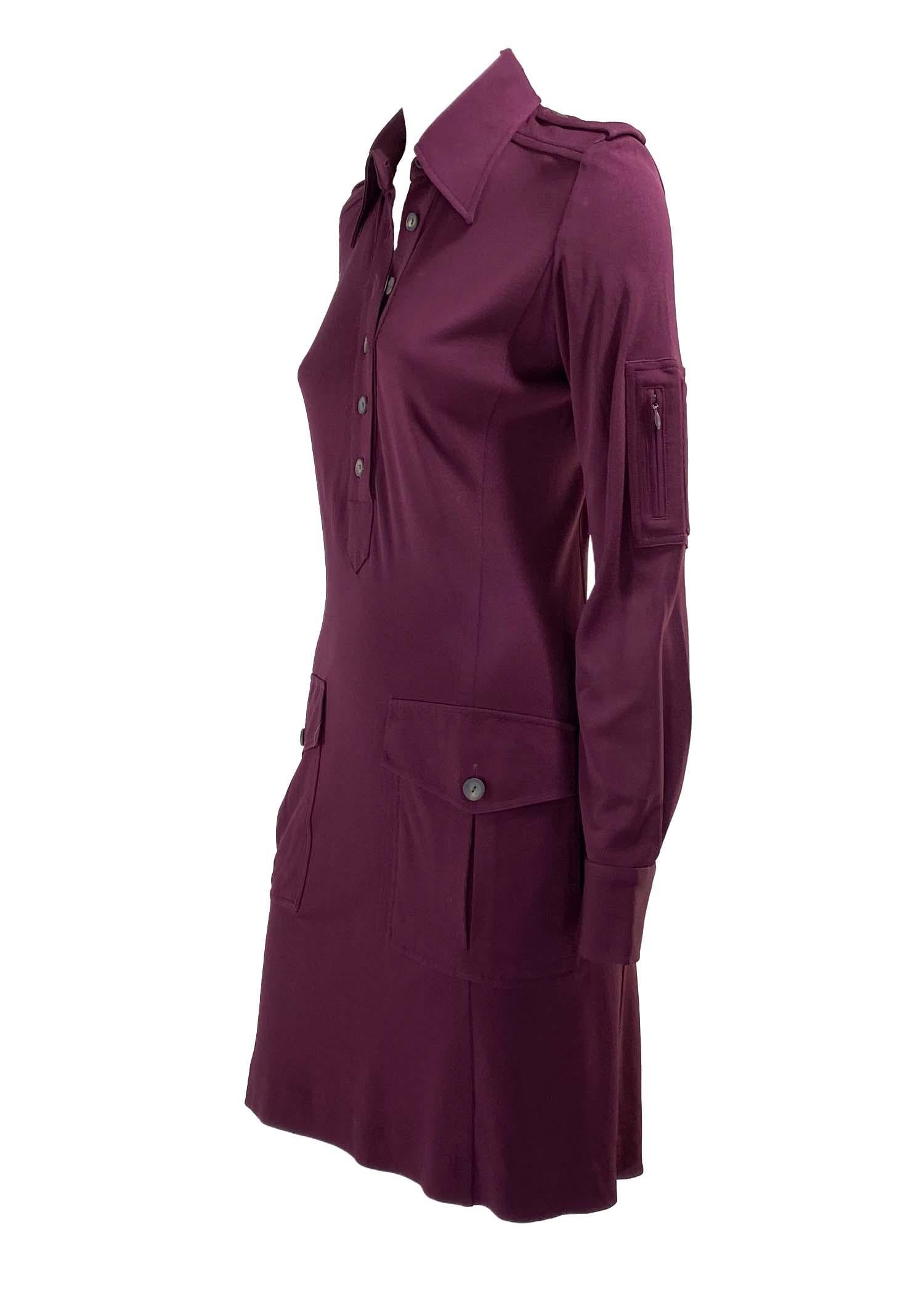 F/W 1996 Gucci by Tom Ford Burgundy Military Inspired Button Up Pocket Dress (Robe à poches boutonnées d'inspiration militaire) Pour femmes en vente
