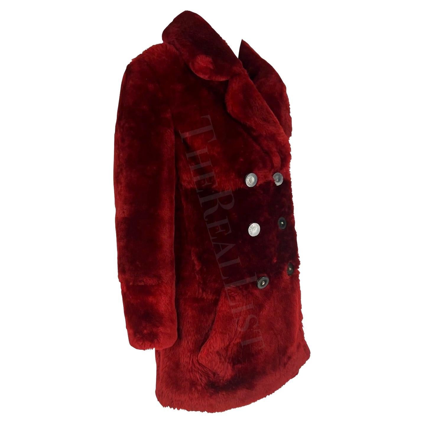 F/W 1996 Gucci by Tom Ford Deep Red Double Breasted Shearling Coat For Sale 3